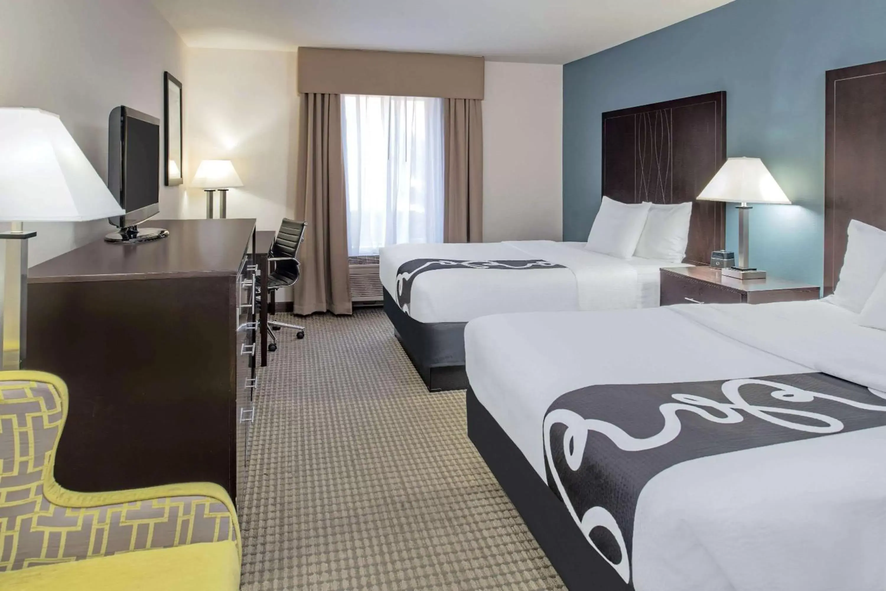 Queen Room with Two Queen Beds - Non-Smoking in La Quinta by Wyndham Moscow Pullman Queen Room with Two Queen Beds - Non-Smoking in La Quinta by Wyndham Moscow Pullman