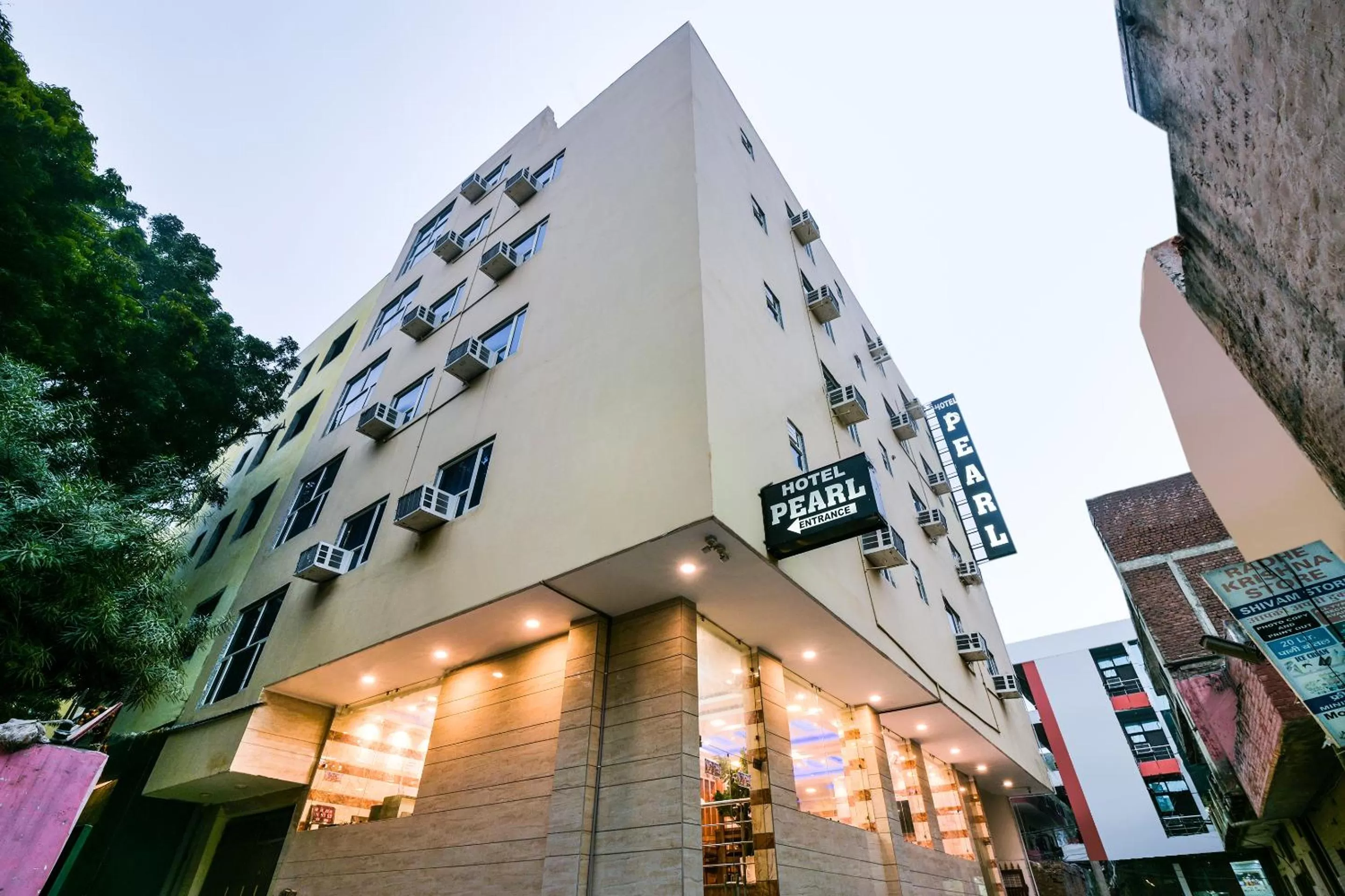 Property building in Hotel Pearl - Mahipalpur Delhi Airport