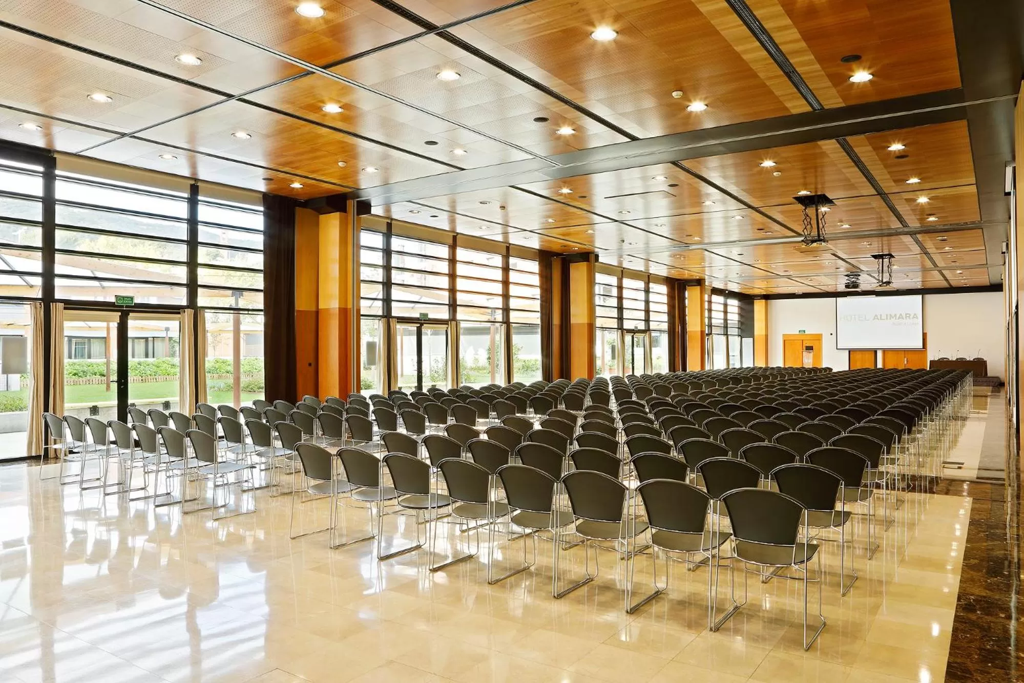 Meeting/conference room in Hotel Alimara