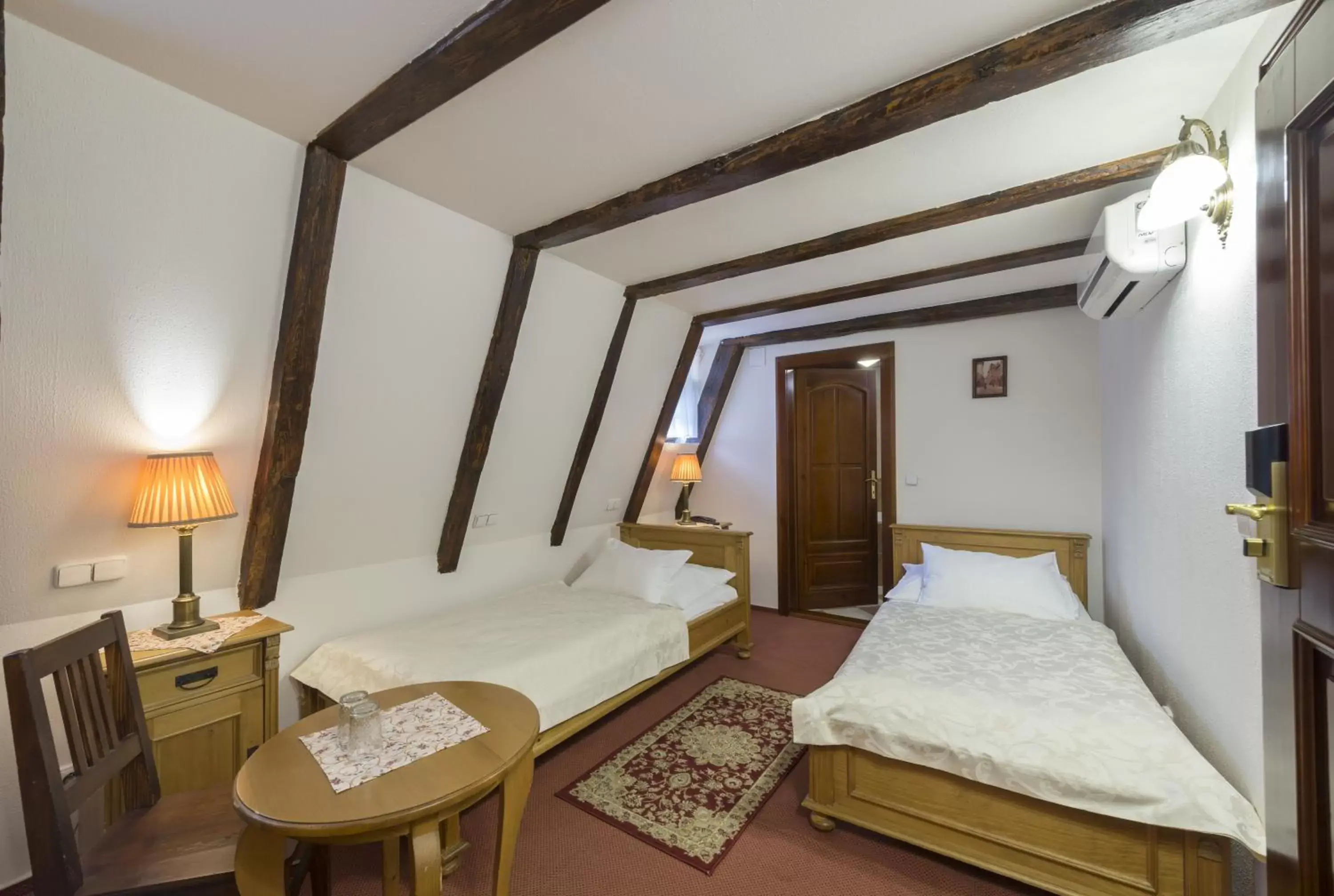 Small Twin Room in Hotel Cerny Slon Small Twin Room in Hotel Cerny Slon