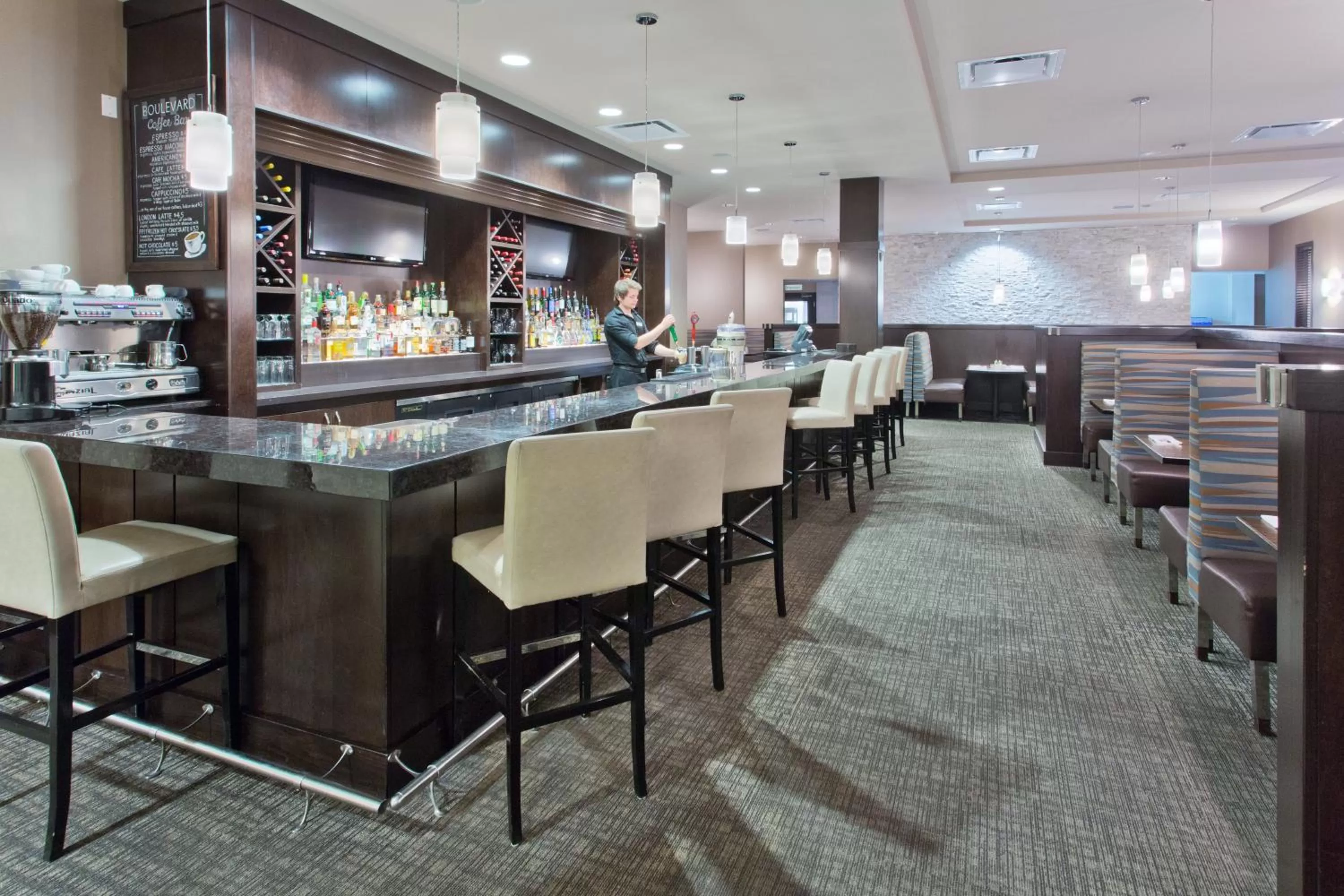 Lounge or bar in Holiday Inn Hotel & Suites Red Deer by IHG