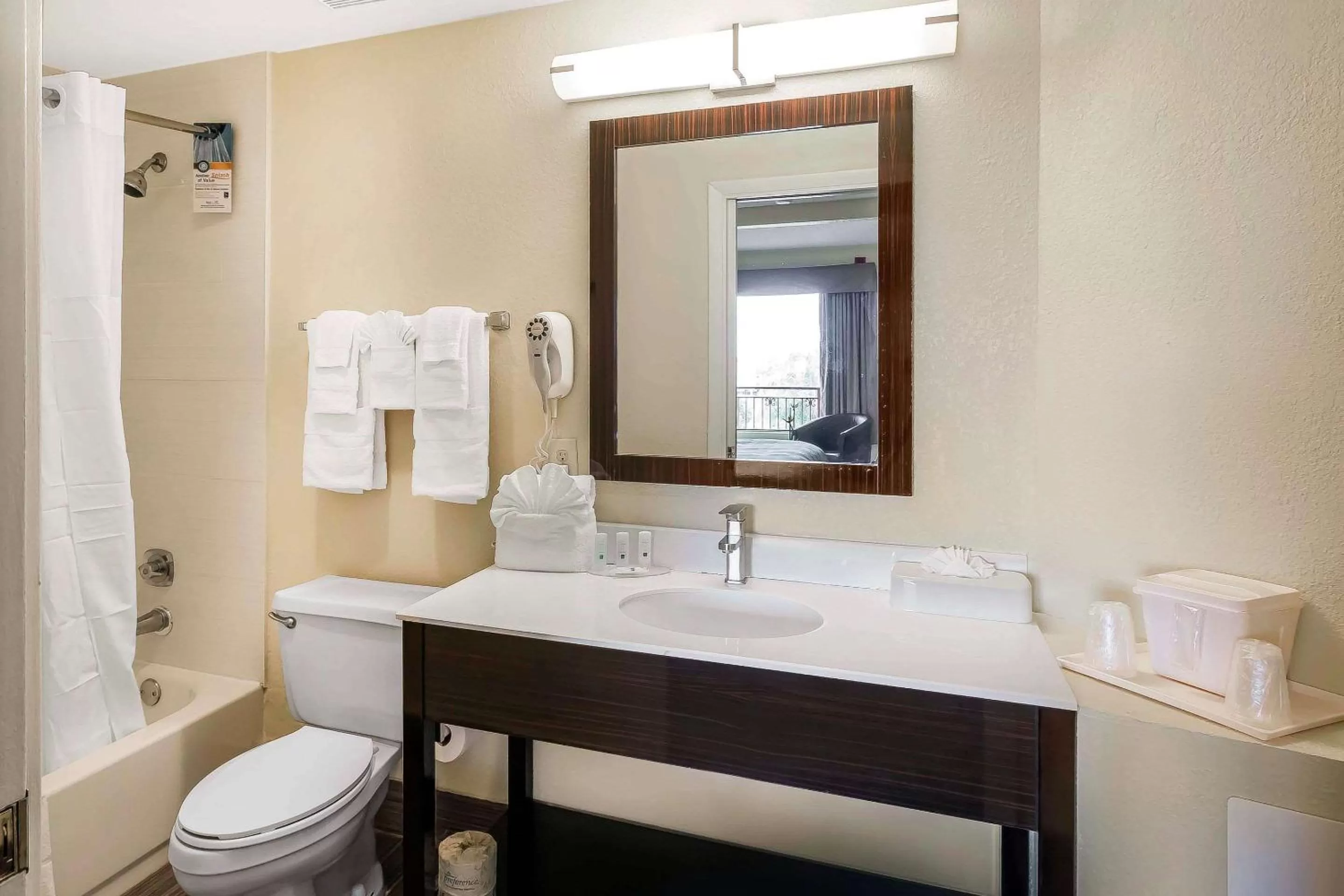 King Suite - Accessible/Non-Smoking in Boca Suites Deerfield Beach; SureStay Collection by BW