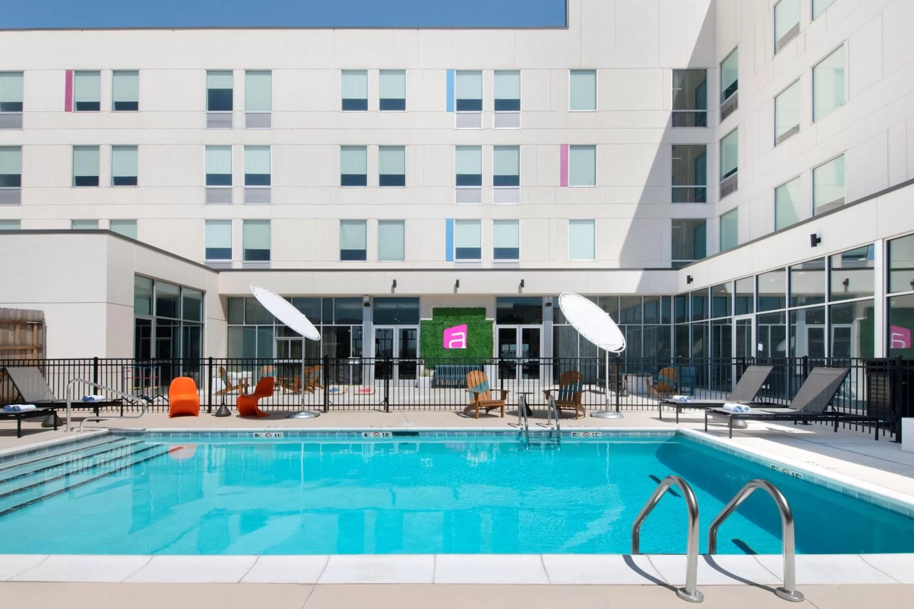 Swimming pool in Aloft Oklahoma City Quail Springs