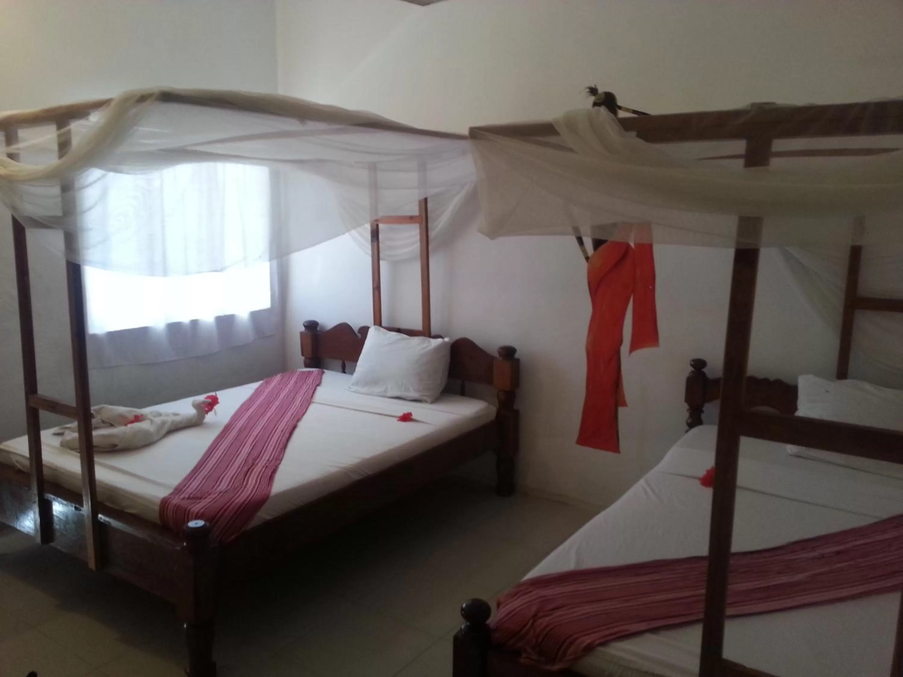 Bedroom, Bunk Bed in Ebony & Ivory Beach Bungalows