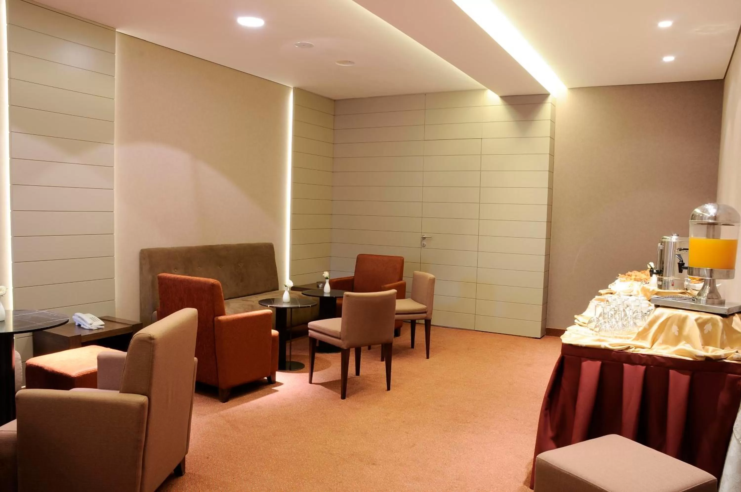 Decorative detail, Restaurant/Places to Eat in Country Lodge Hotel & Resort Beirut