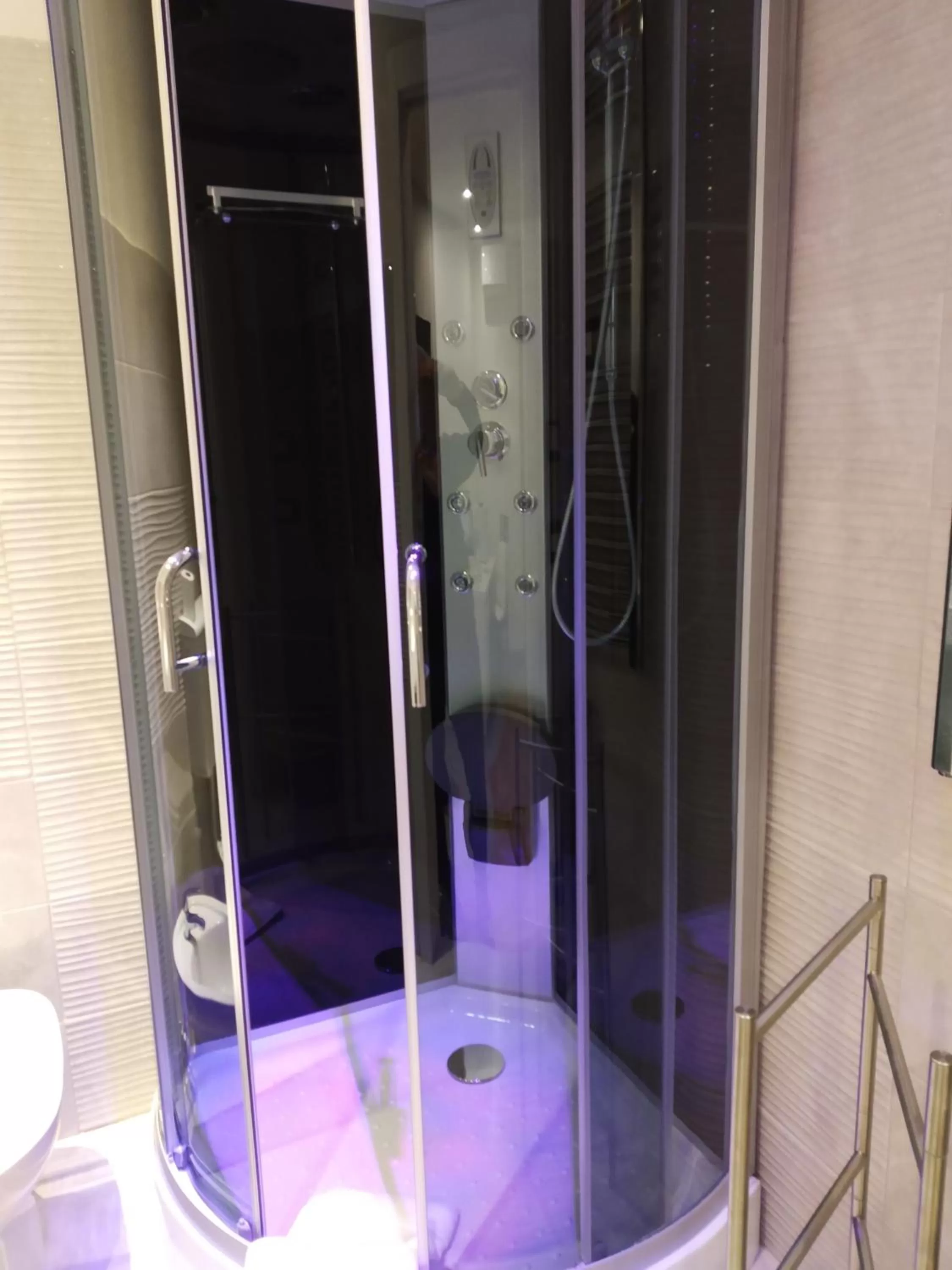 Shower in B&B CELESTE