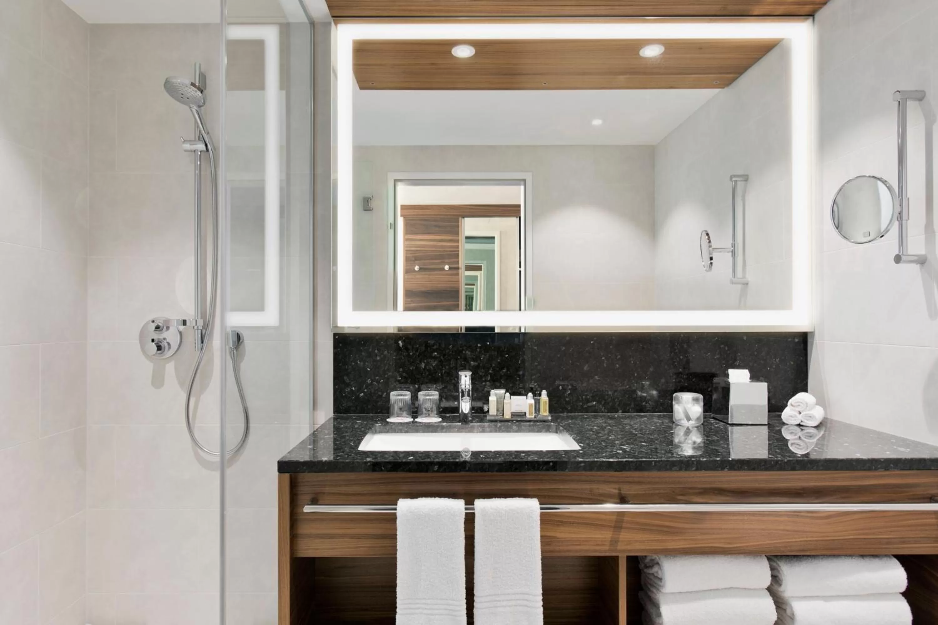 Bathroom in Vienna Marriott Hotel