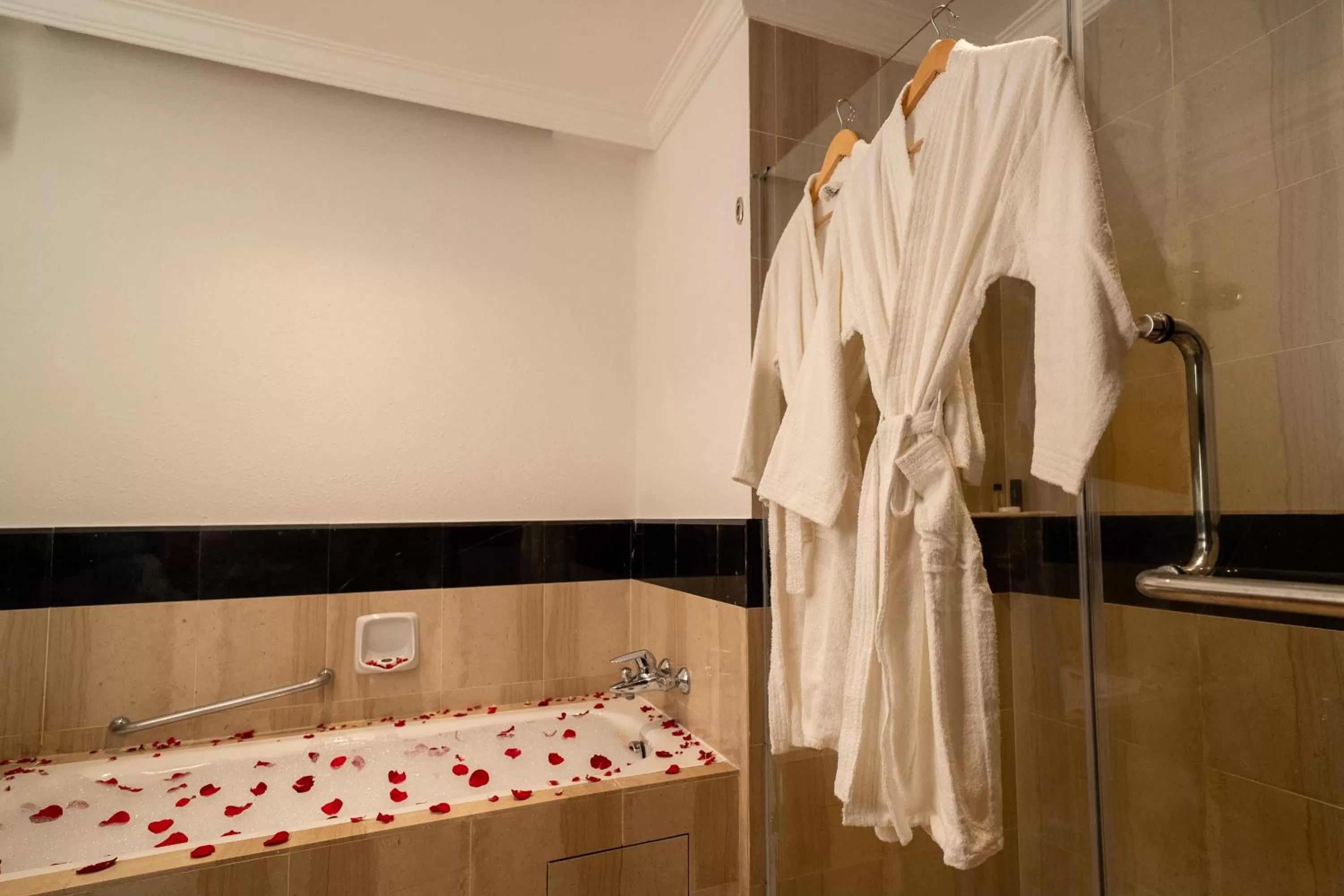 Bath in Renai Hotel Kota Bharu