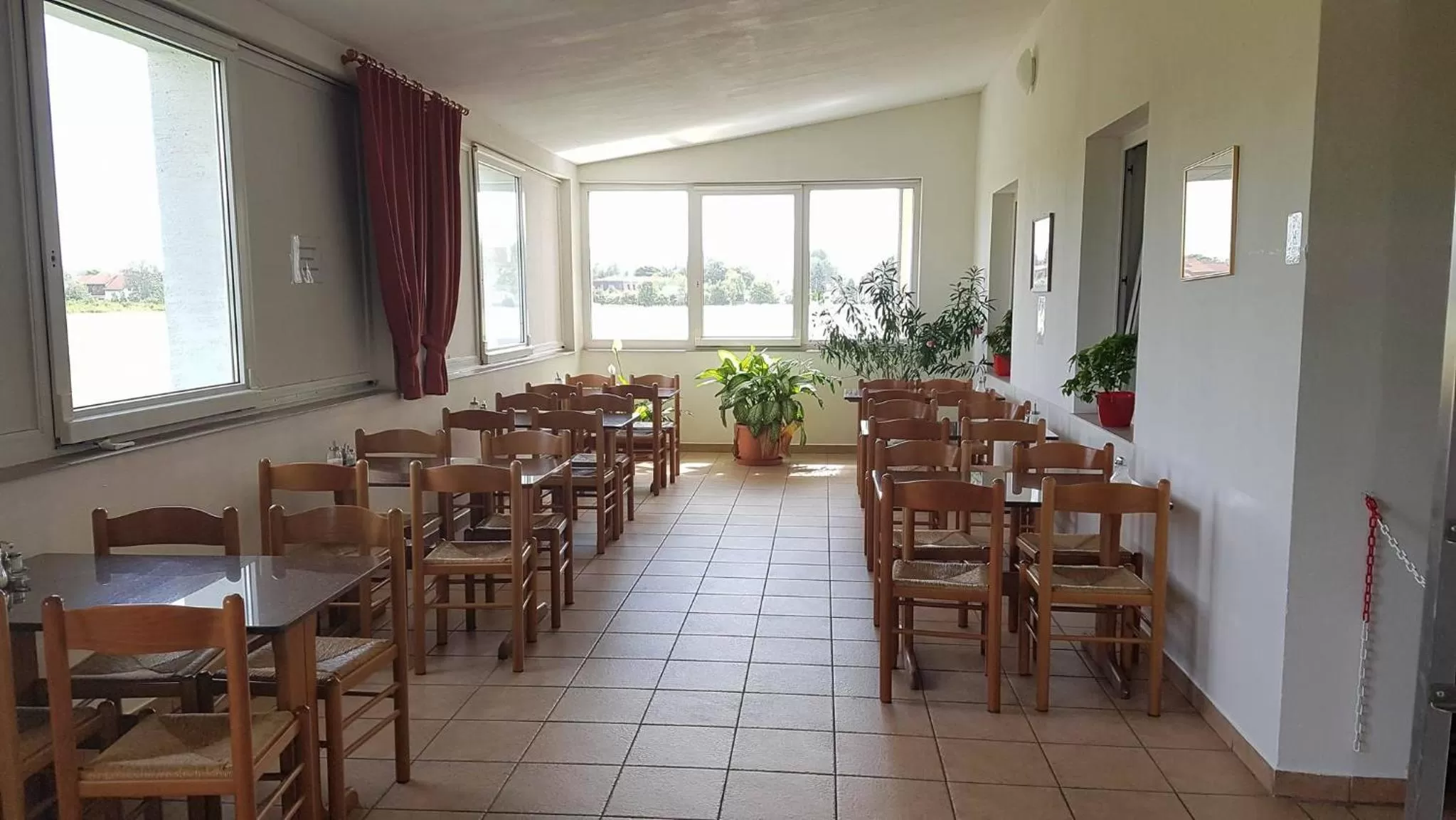 Restaurant/Places to Eat in OEKOTEL Traiskirchen