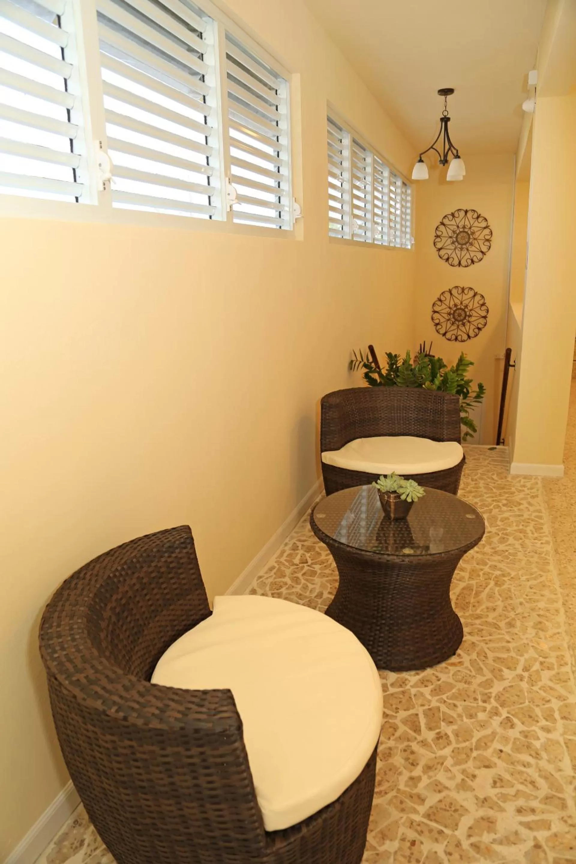 Property building, Seating Area in Itza-Bella Suites