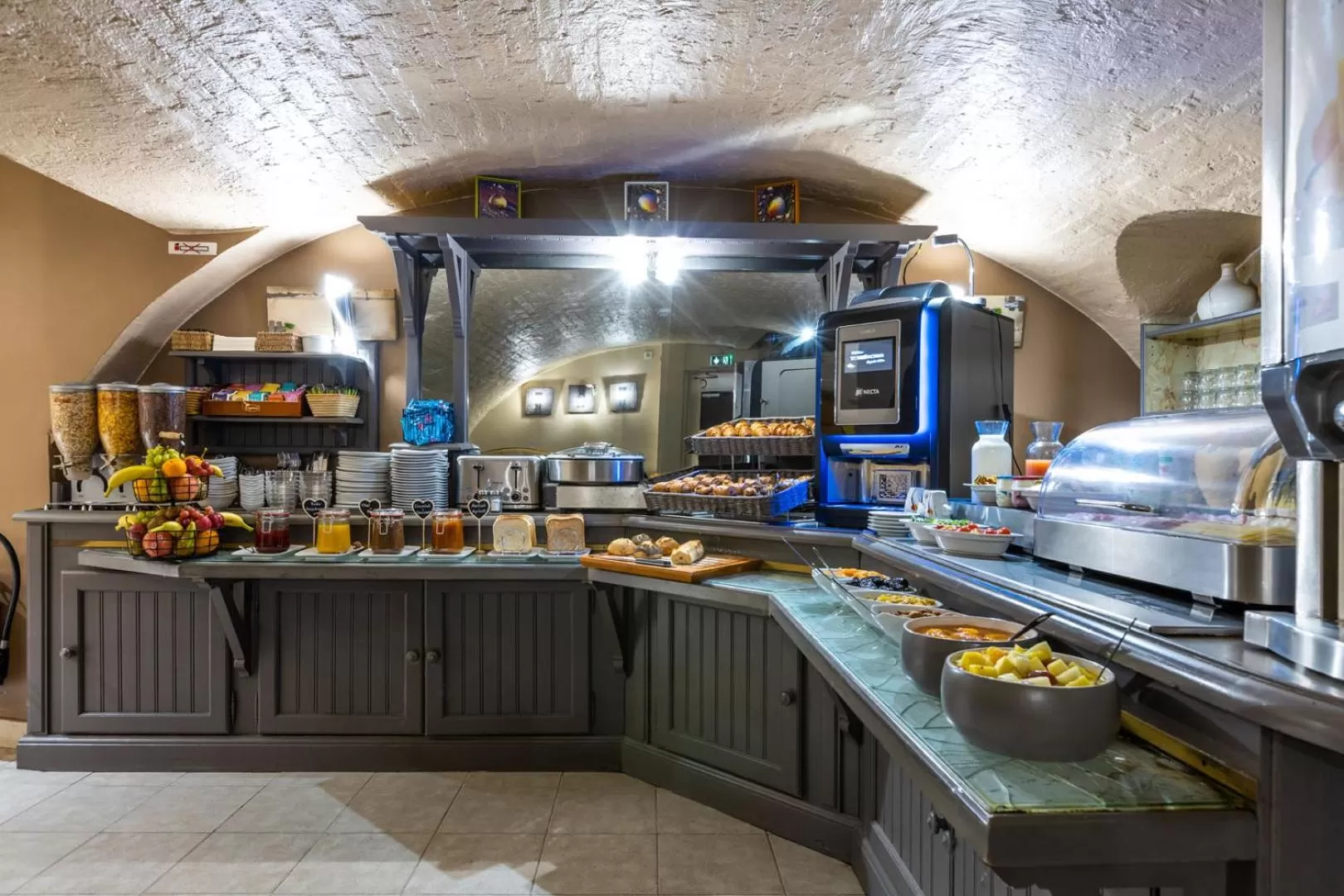 Breakfast in Hotel de France Invalides
