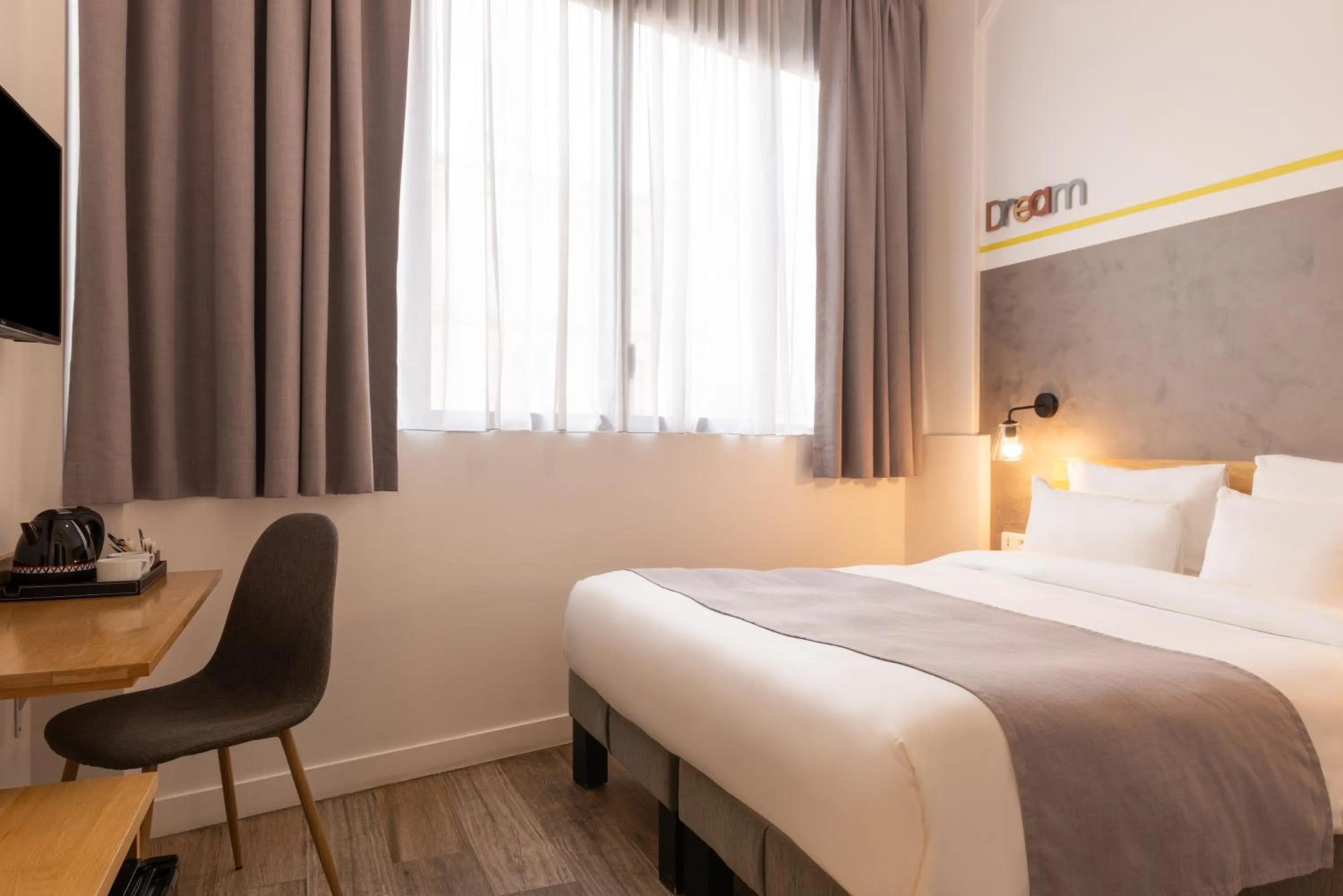 Bedroom, Bed in Hotel Terre Neuve