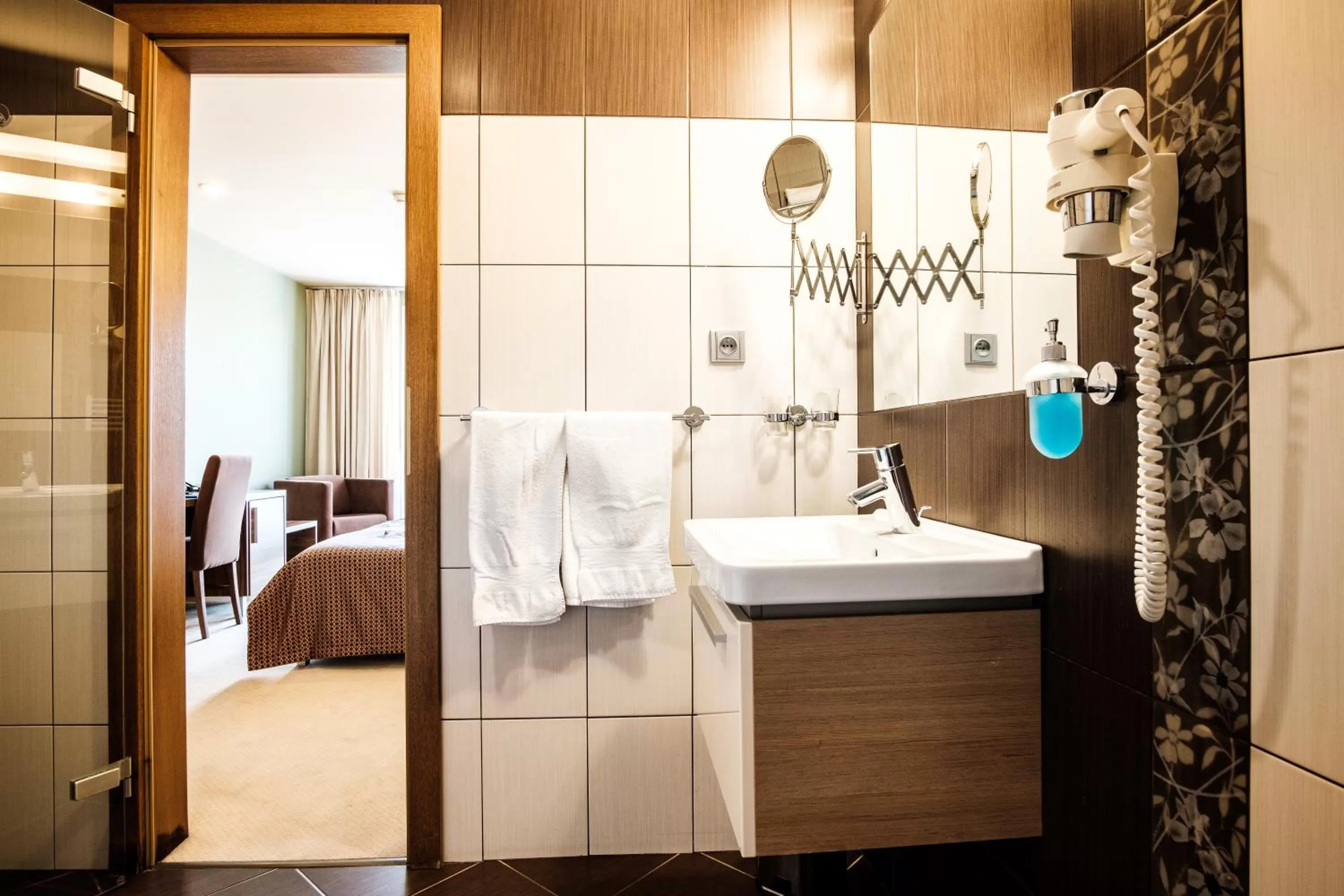 Bathroom in Hotel Comfort with free Wellness and Fitness Centrum