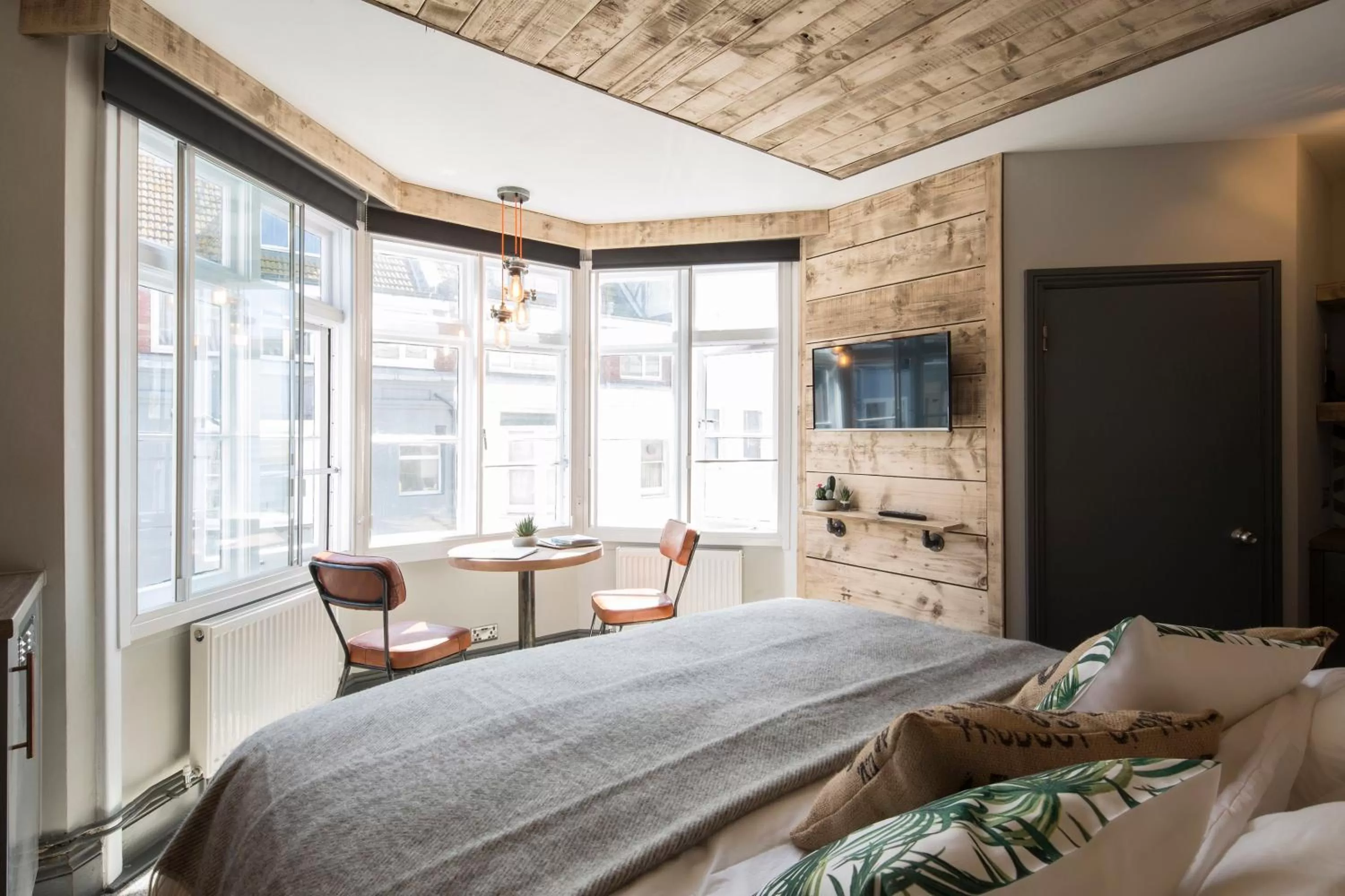 Bed in One Broad Street