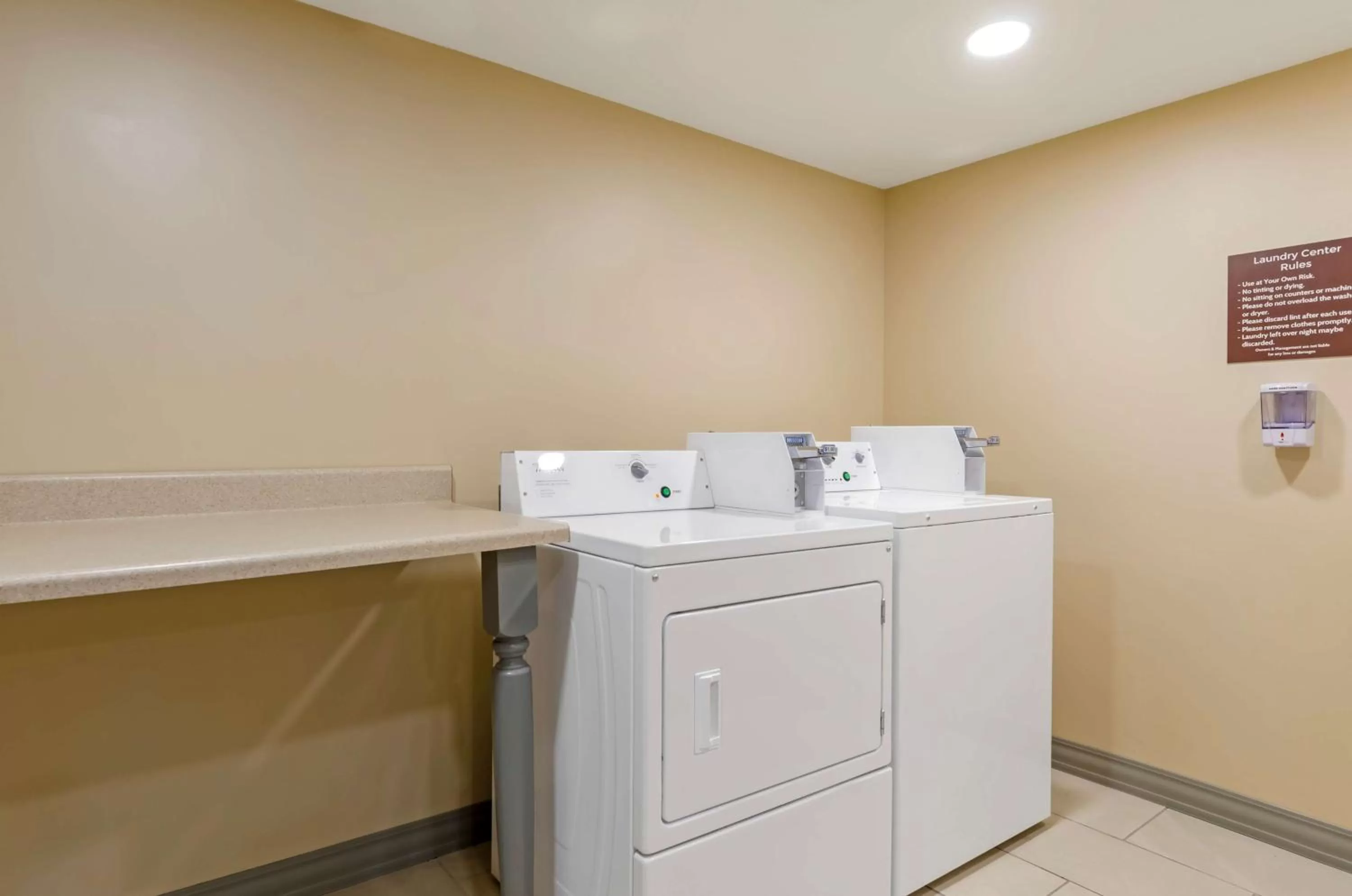 Bedroom in Best Western North Roanoke