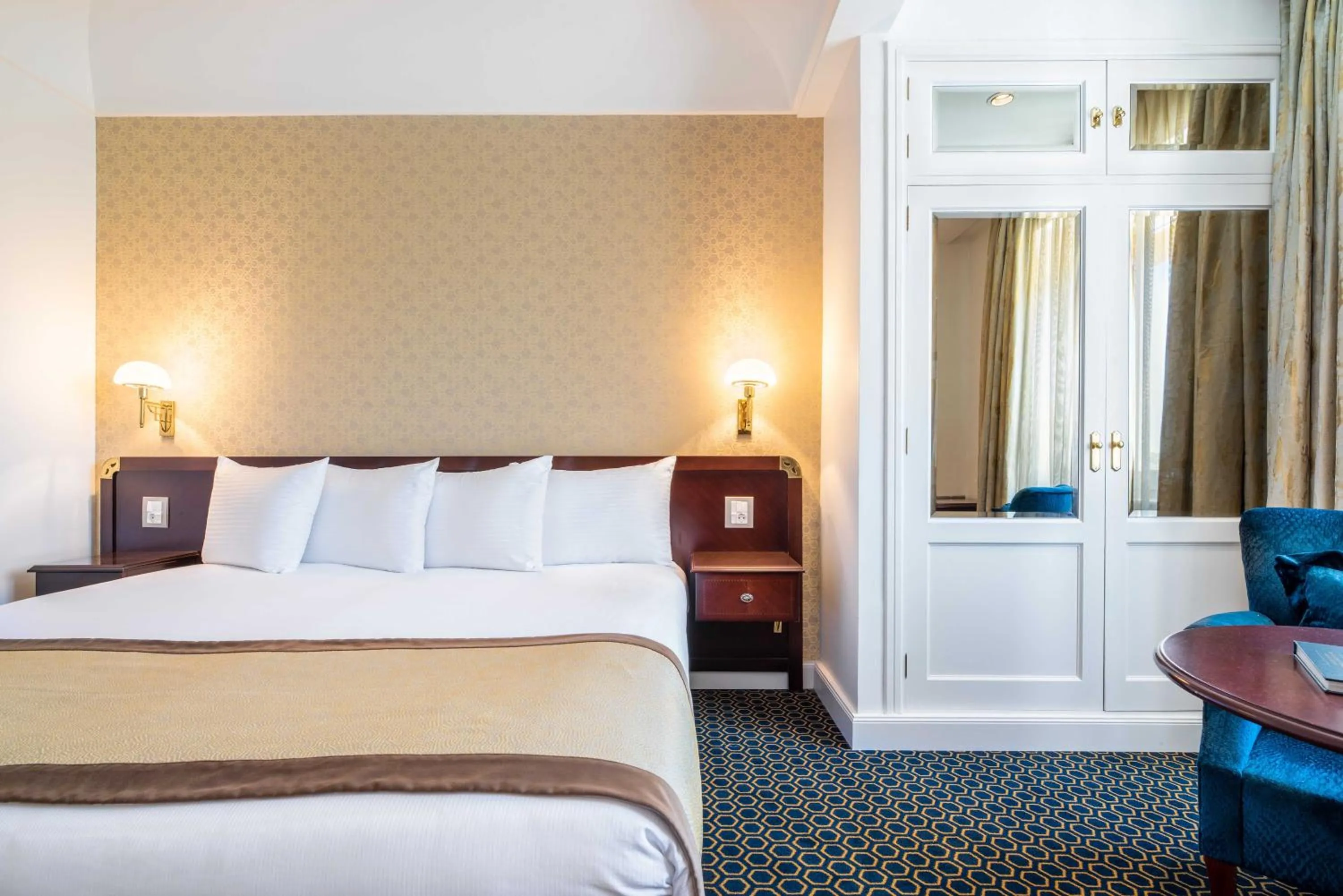 Photo of the whole room, Bed in Eurostars Gran Hotel La Toja