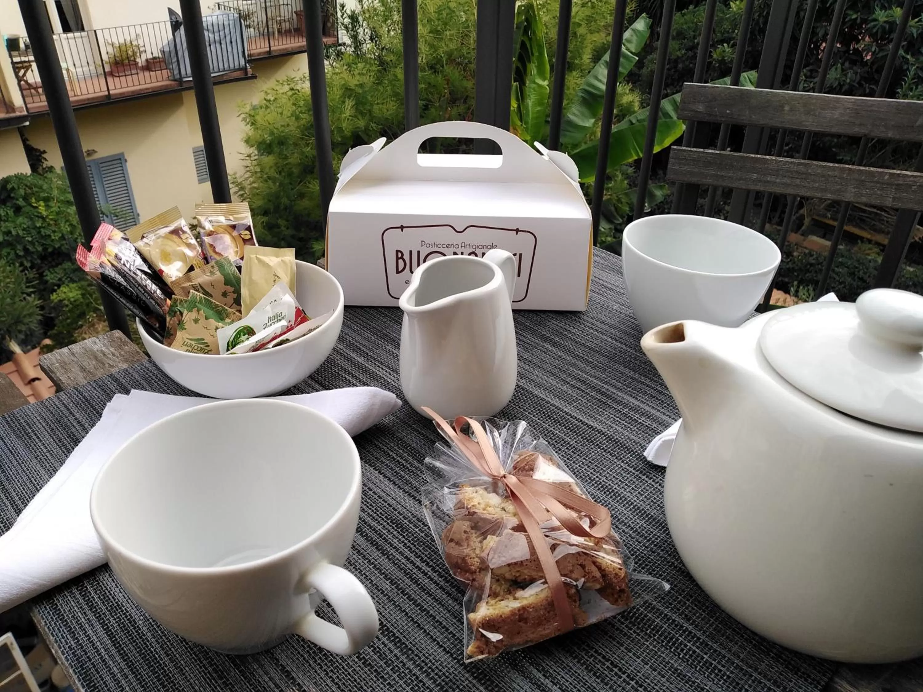 Coffee/tea facilities in In San Frediano B&B