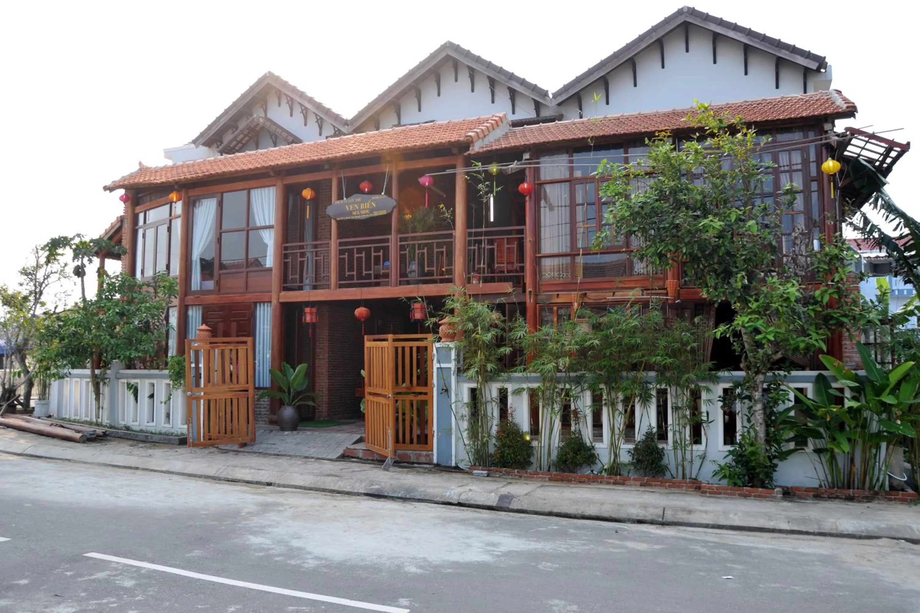 Facade/entrance in Seaside An Bang Homestay