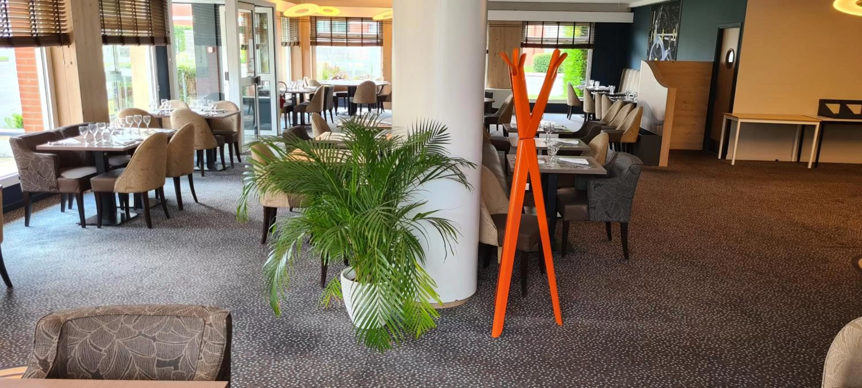 Restaurant/places to eat in Hostellerie Saint Vincent Beauvais Aeroport