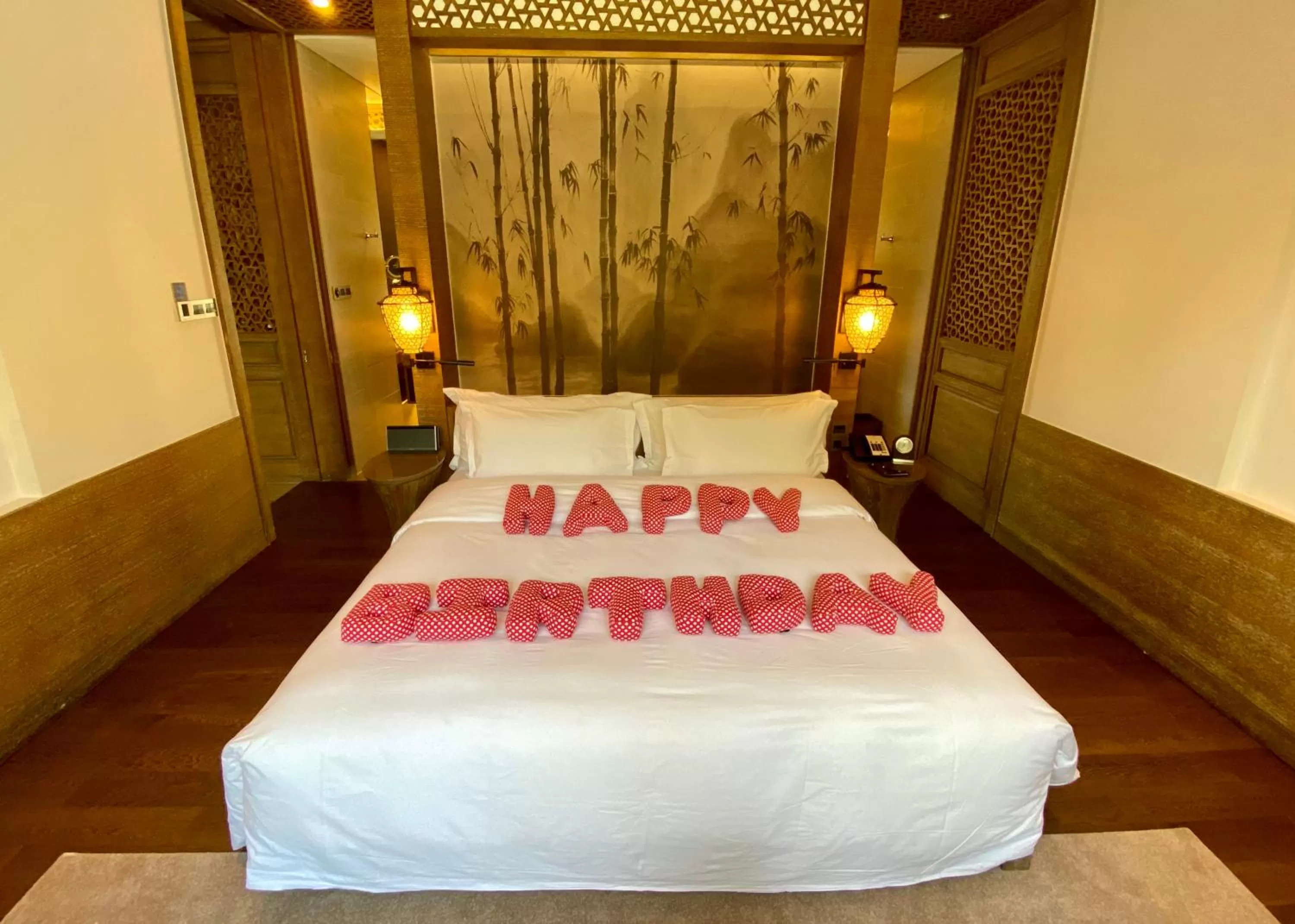 Decorative detail, Bed in Banyan Tree Yangshuo