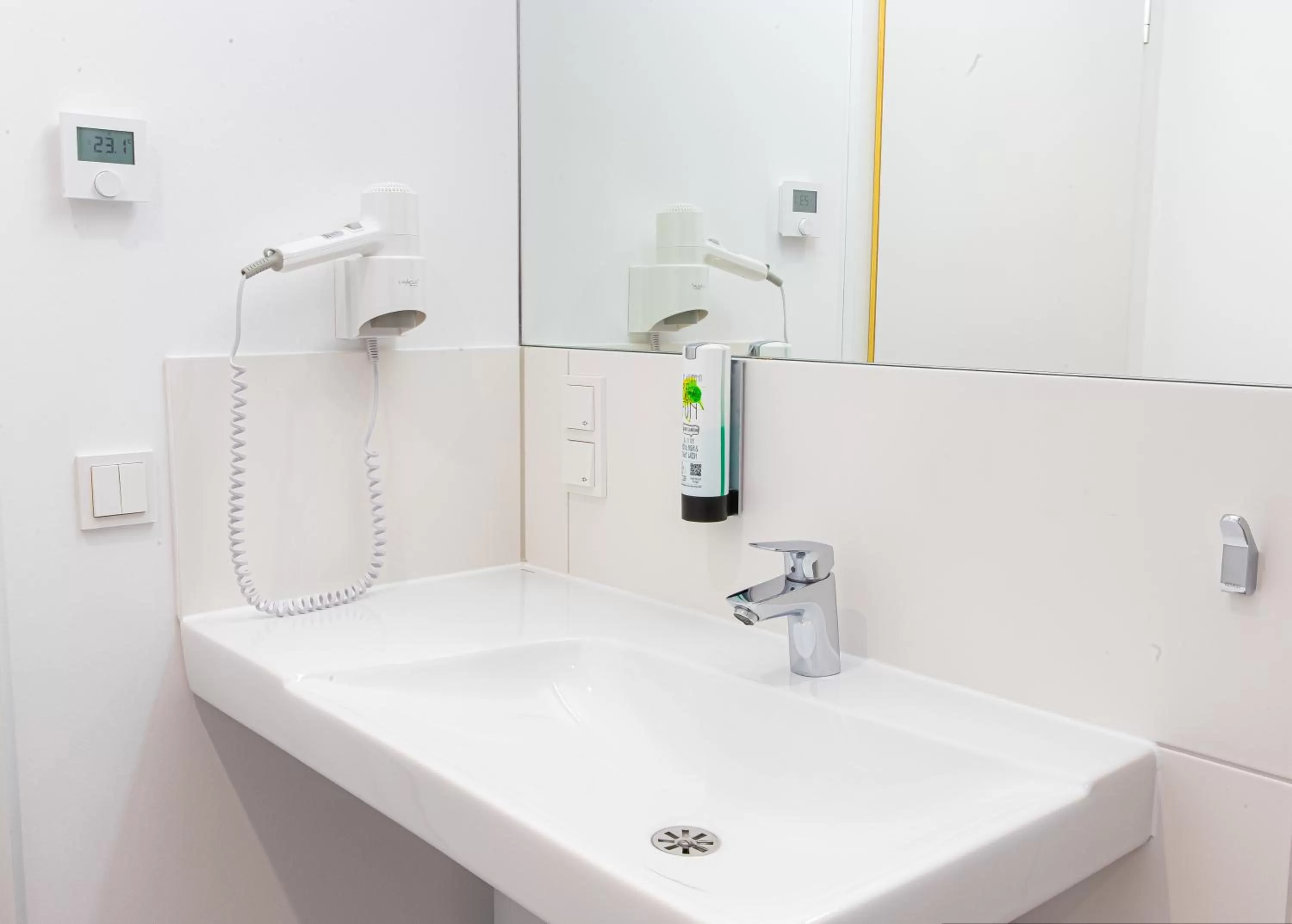 Bathroom in Das ELB Boardinghouse Hotel Restaurant