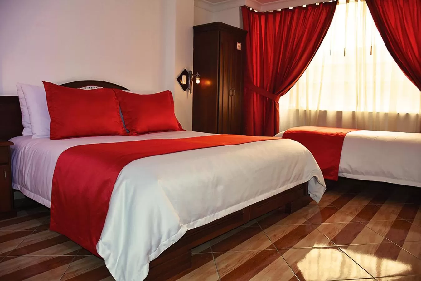 Bed in Hotel Plaza Victoria