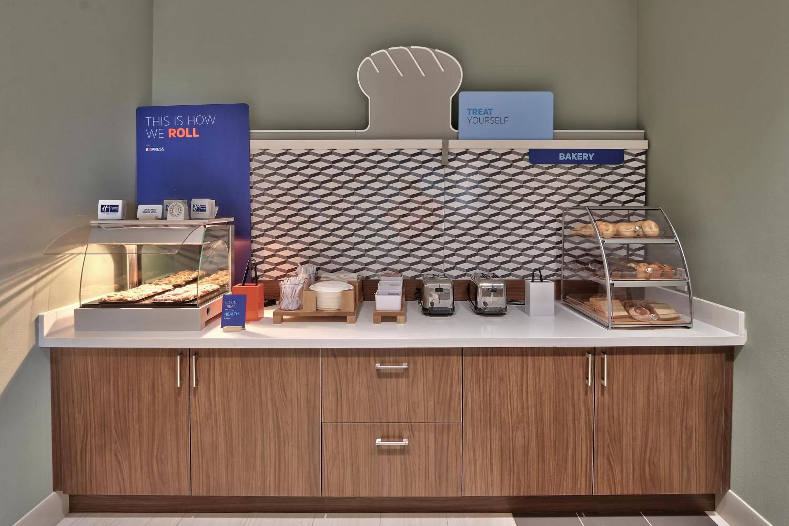 Breakfast in Holiday Inn Express & Suites - Albuquerque East by IHG
