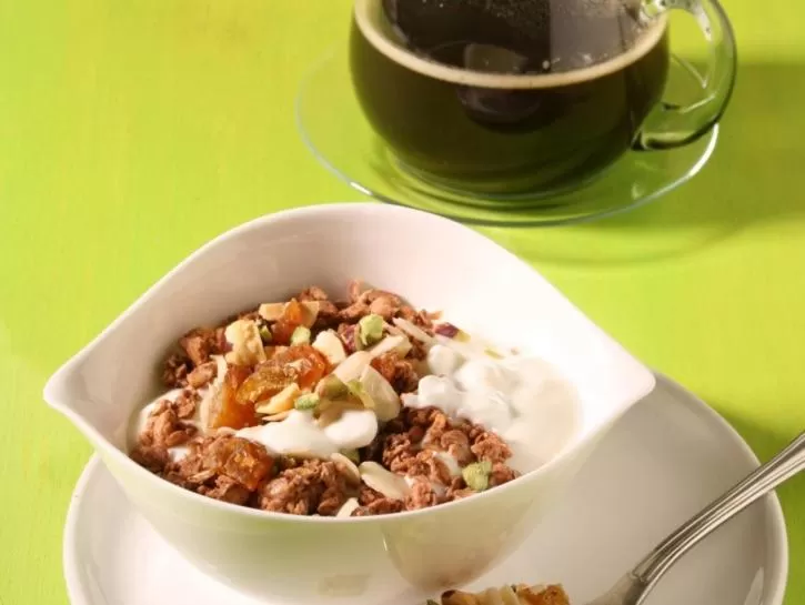 Breakfast in Bed and Breakfast Acrobatic