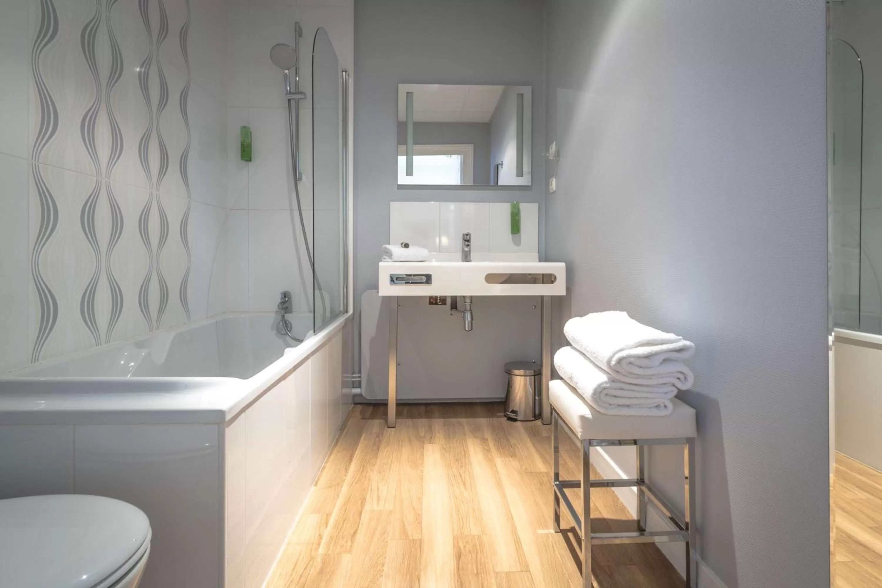 Bathroom in Best Western Hôtel de France