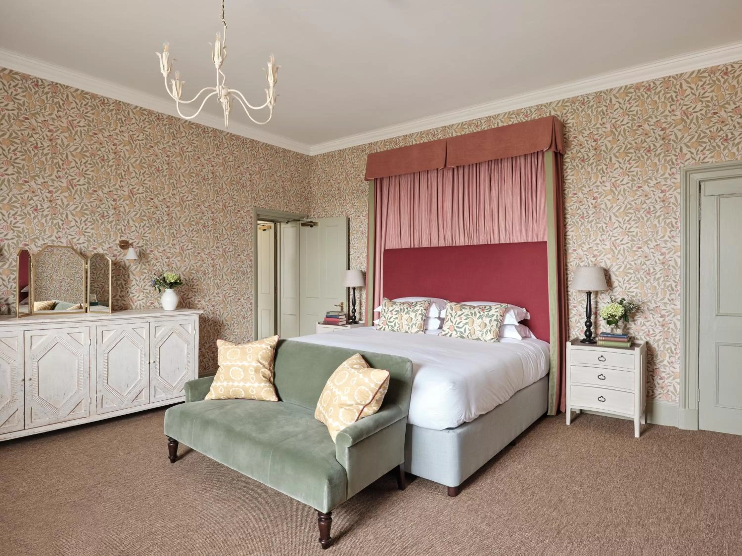 Bedroom, Bed in The Retreat, Elcot Park