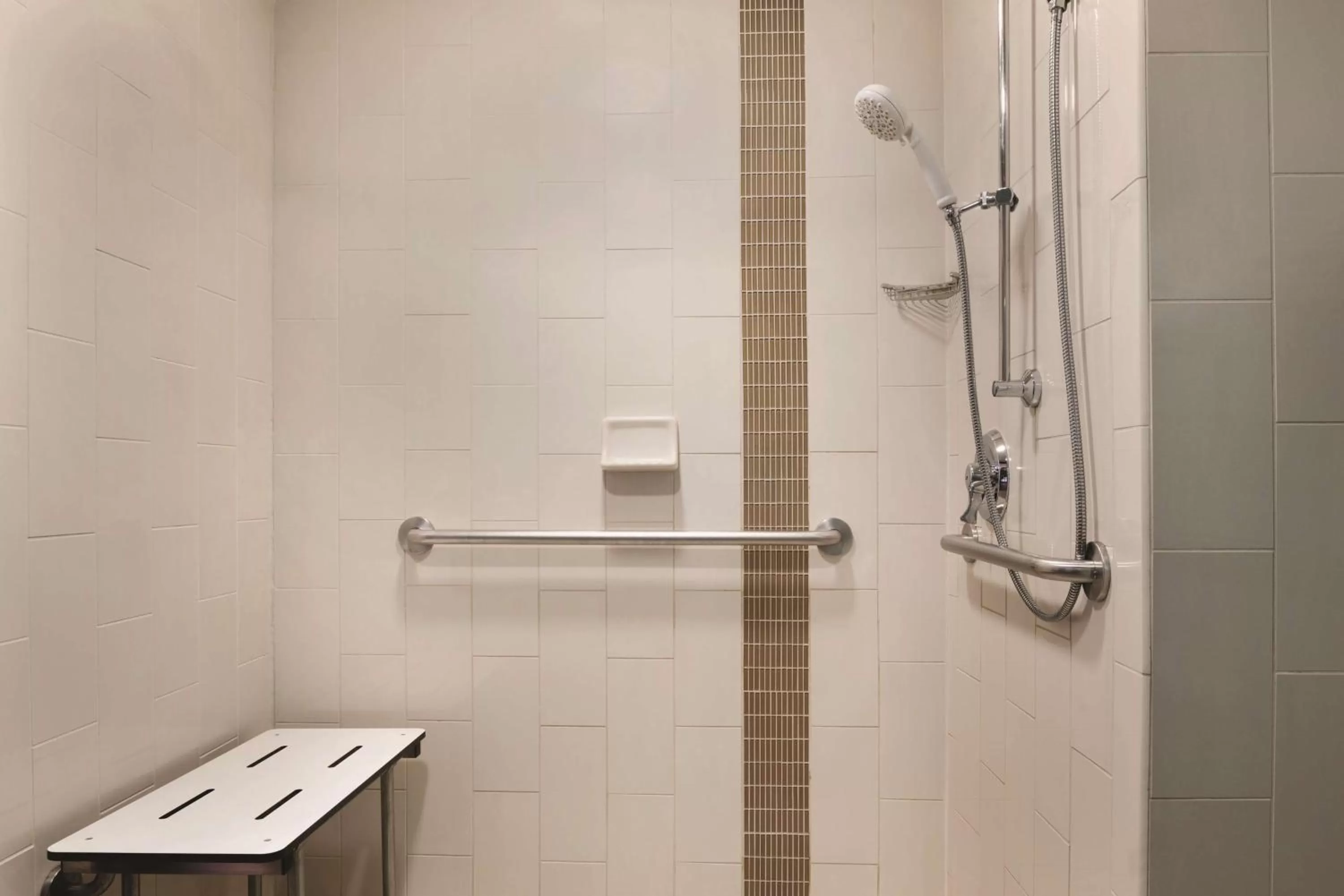 Bathroom in Hyatt Place Chicago Hoffman Estates