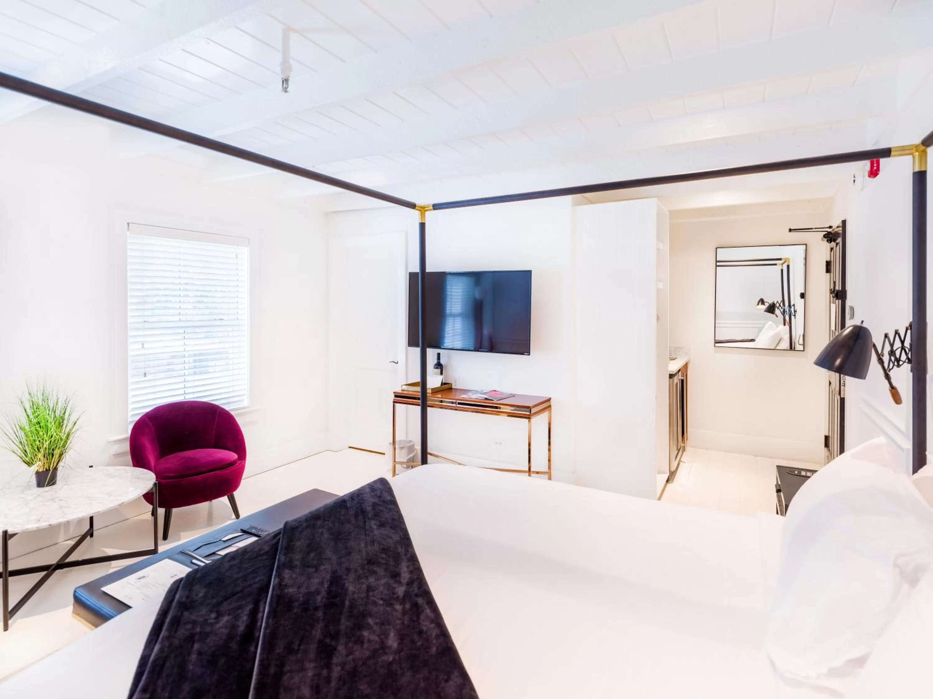 Bed in American Beech Hotel