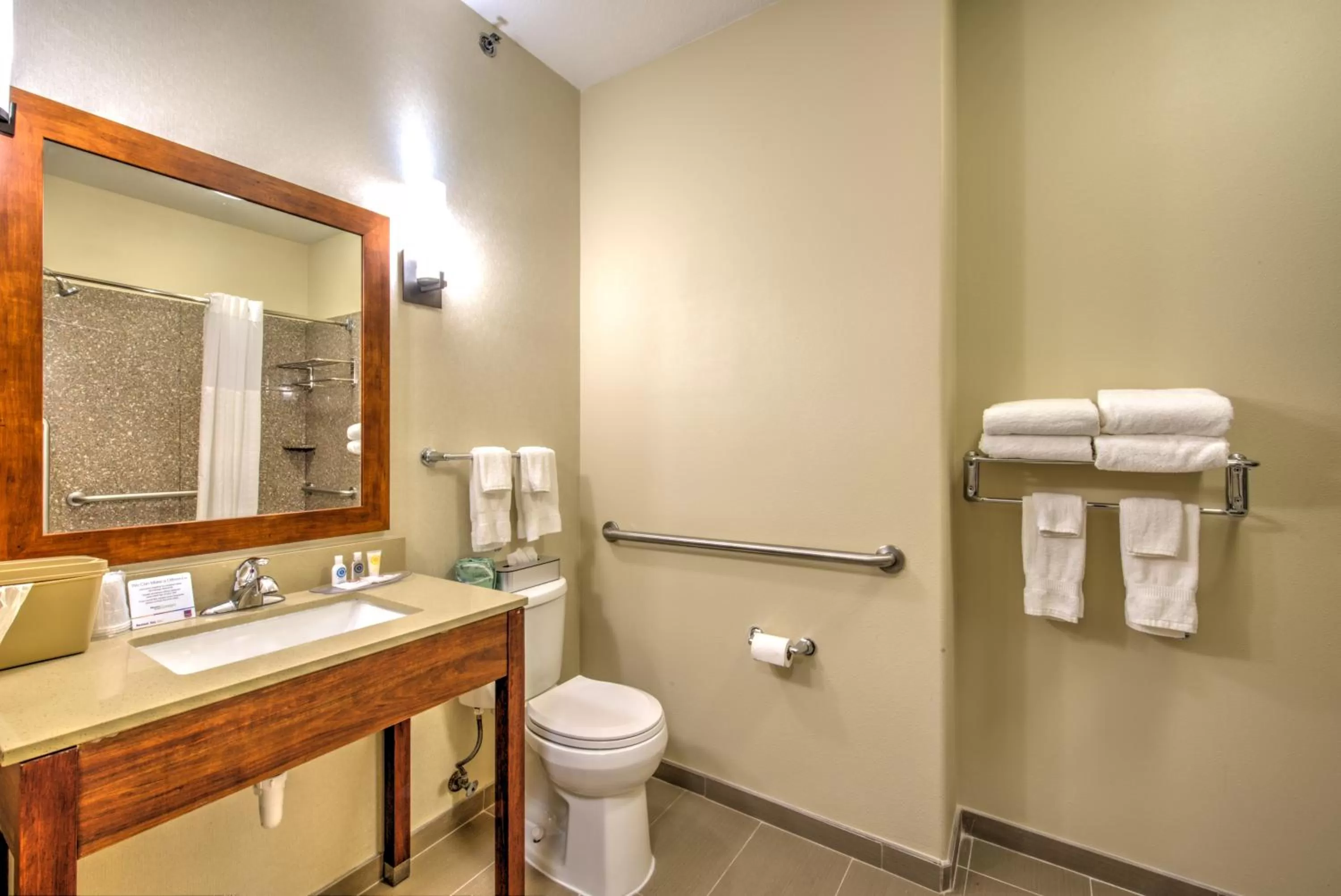Bathroom in Comfort Suites Tomball Medical Center