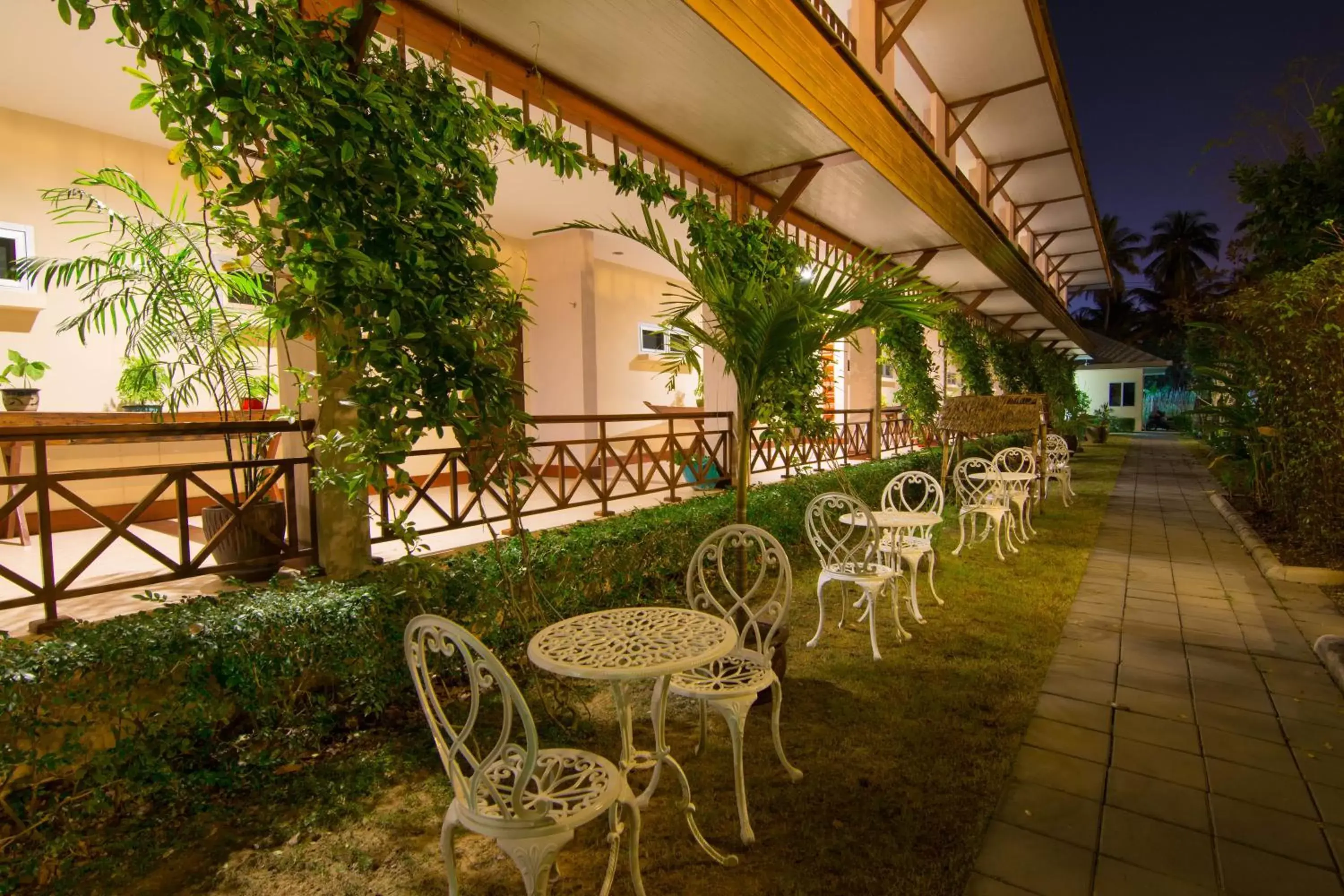 Deluxe Double or Twin Room in Maikaew Damnoen Resort Deluxe Double or Twin Room in Maikaew Damnoen Resort