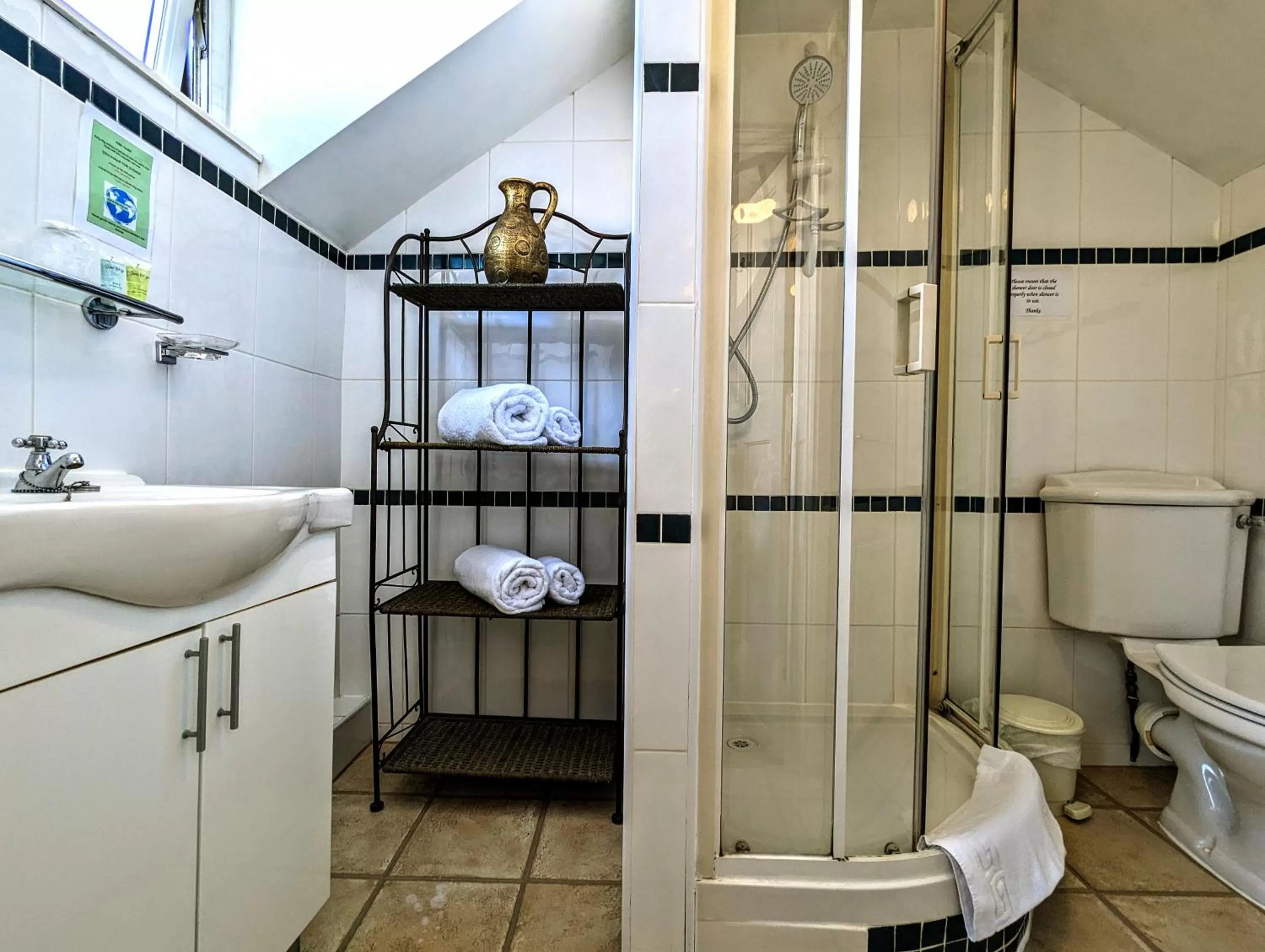 Bathroom in Brookside Hotel & Restaurant ,Suitable for Solo Travelers Couples Educational Groups & Families welcome
