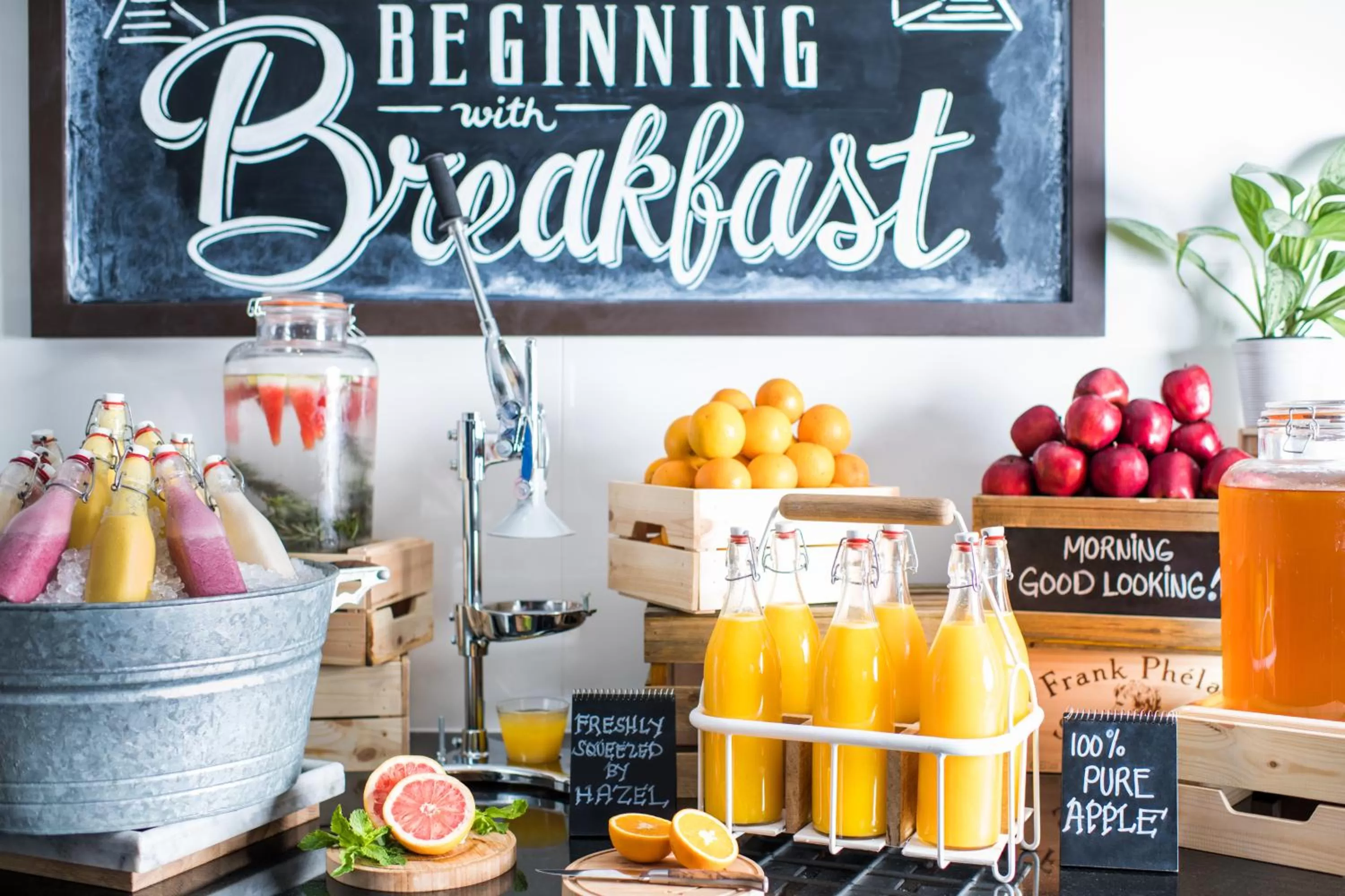 Restaurant/places to eat in Radisson Blu Hotel, Dubai Canal View