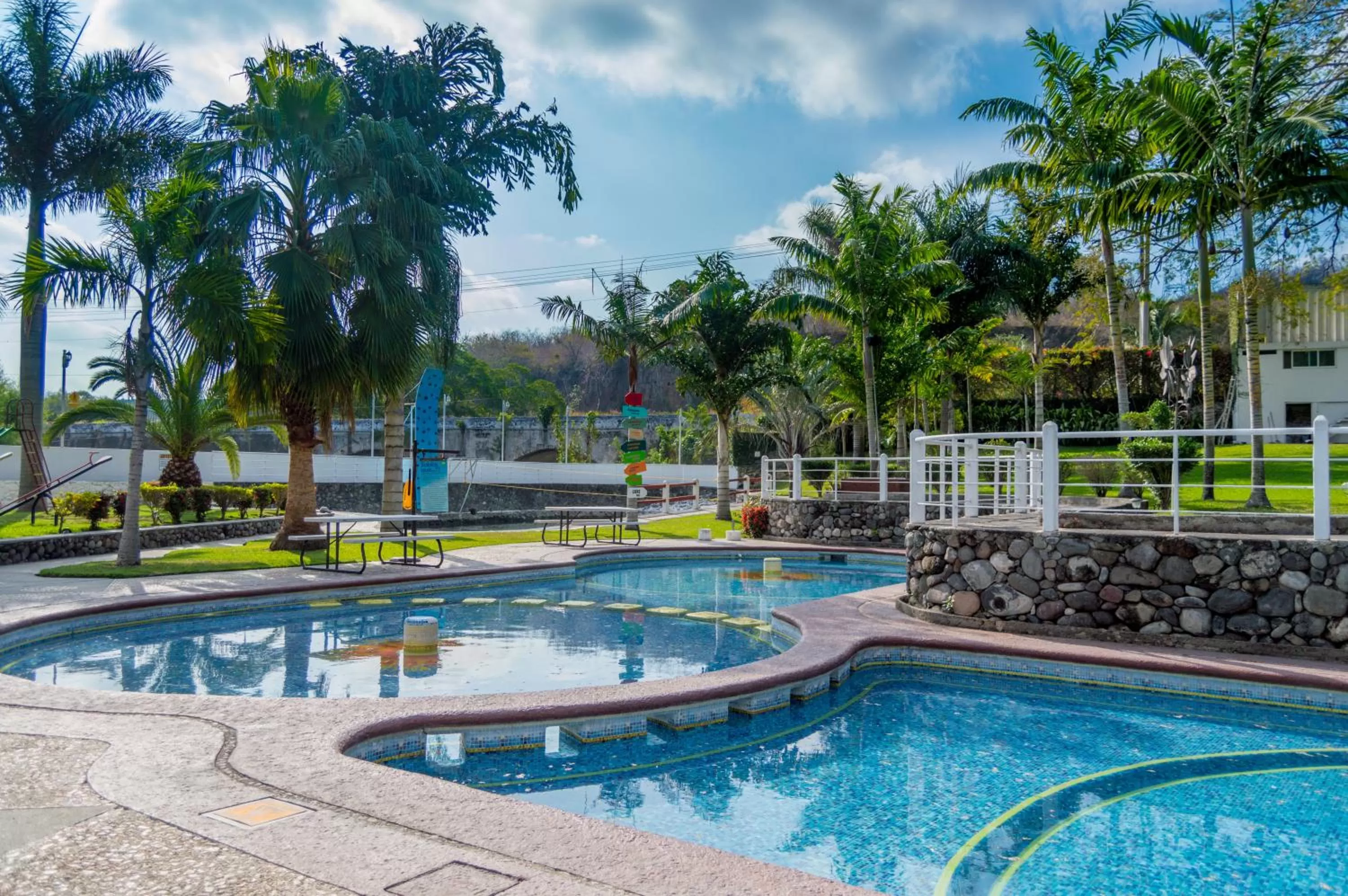 Hotel Puente Nacional & Spa