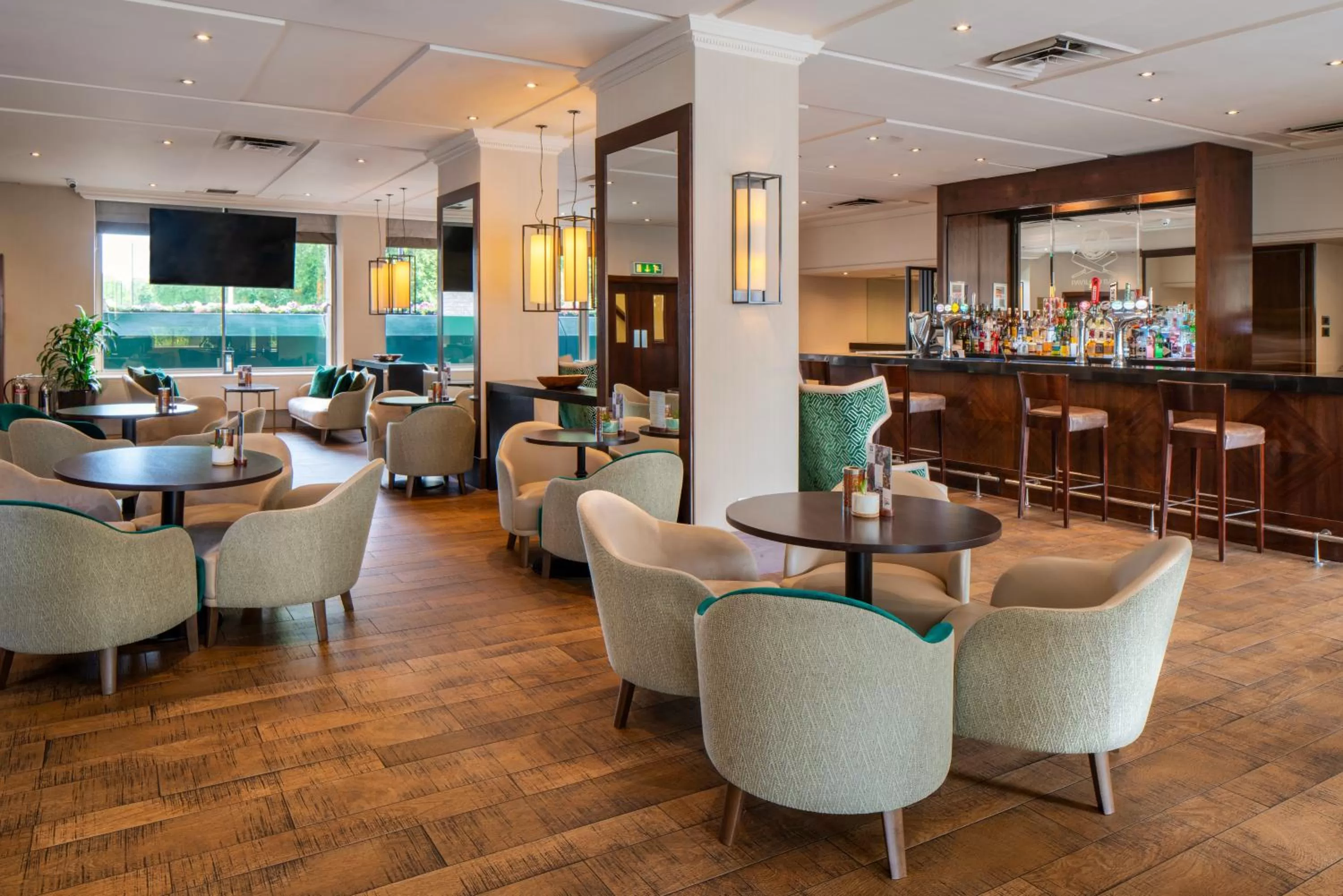 Lounge or bar in Danubius Hotel Regents Park