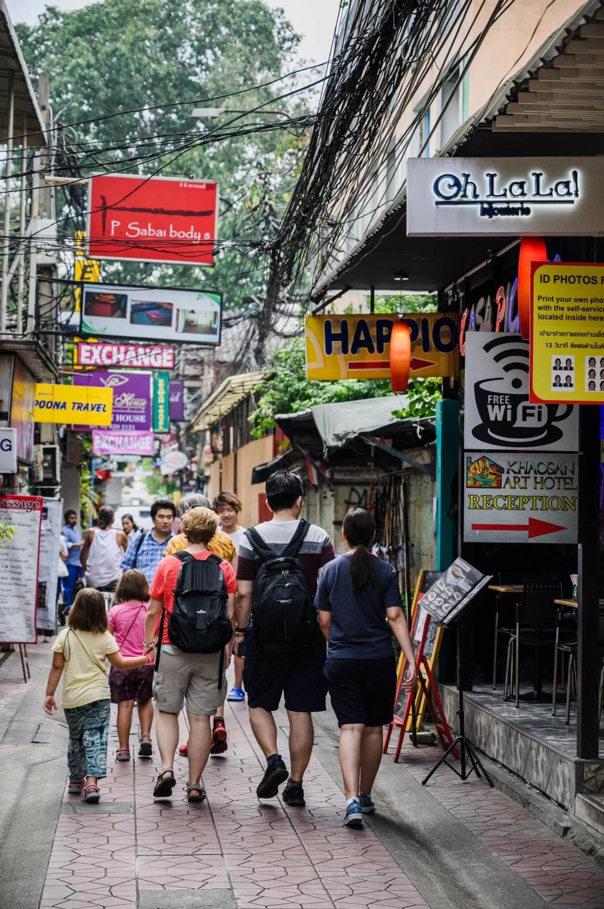 Neighbourhood in Khaosan Art Hotel