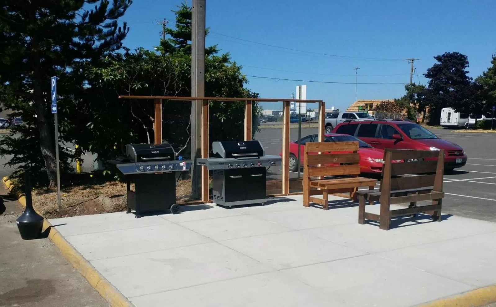 BBQ facilities in Astoria Riverwalk Inn