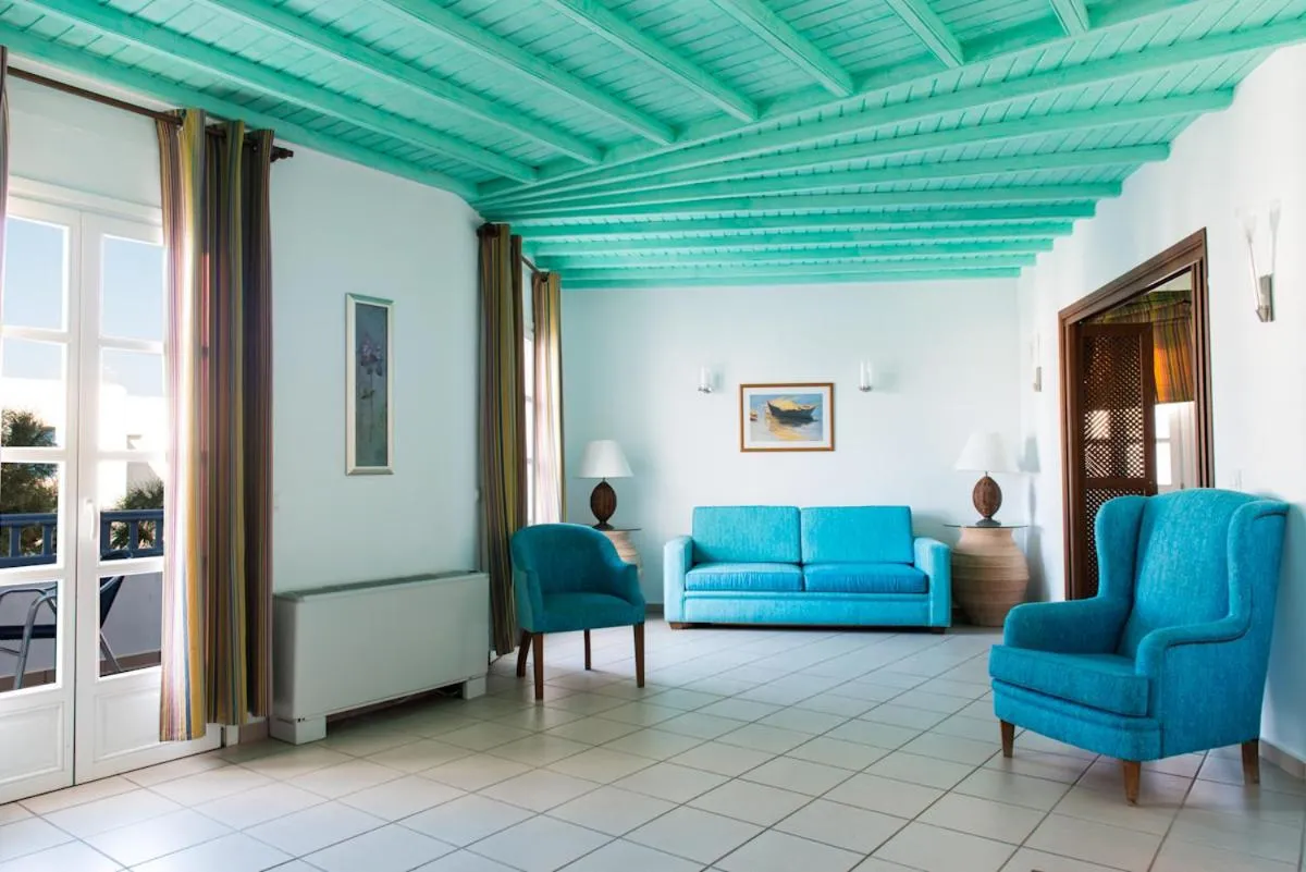 Poseidon Hotel Suites