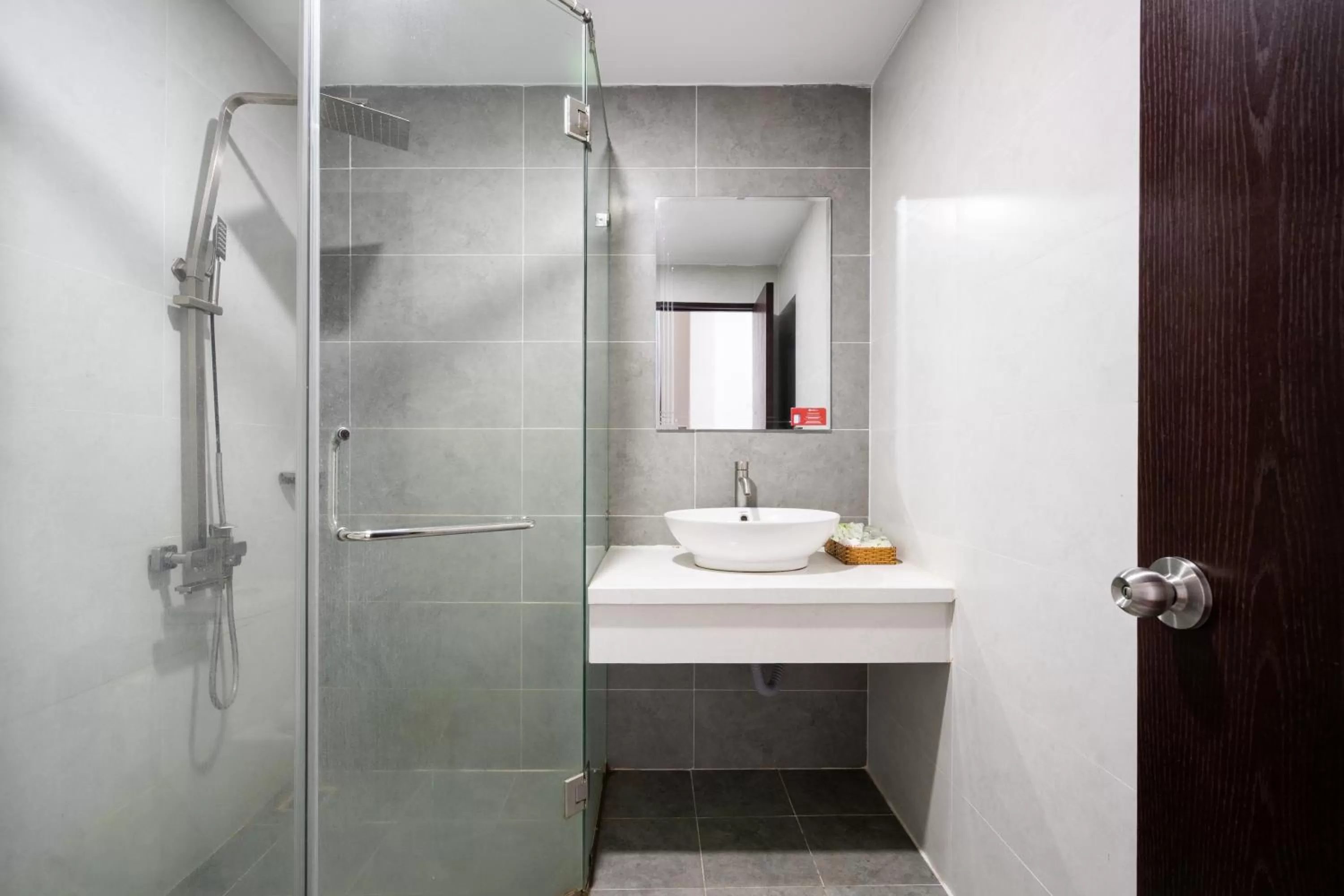 Bathroom in Central Hotel by Joi Hospitality