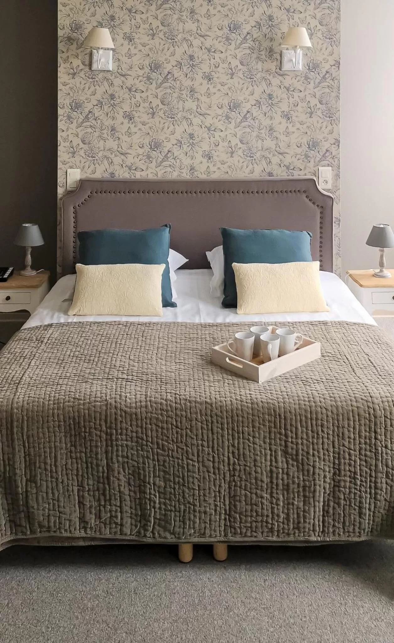 Bed in Centre Bol Vert