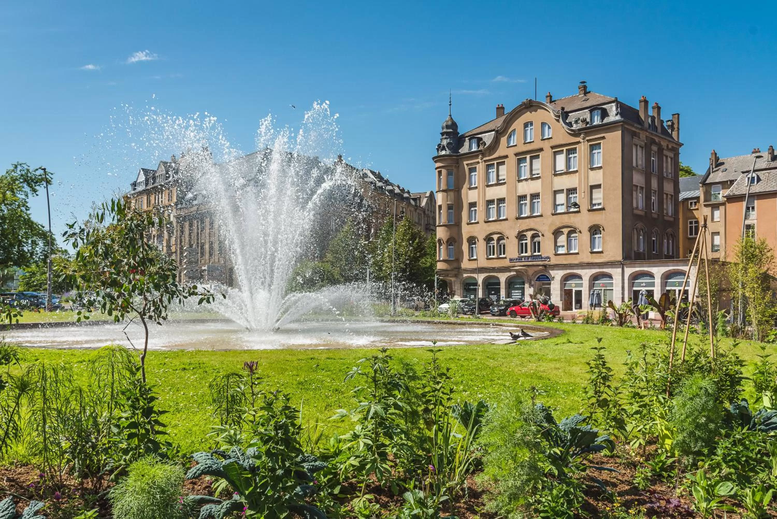 Property building in Hôtel Le Mondon Metz