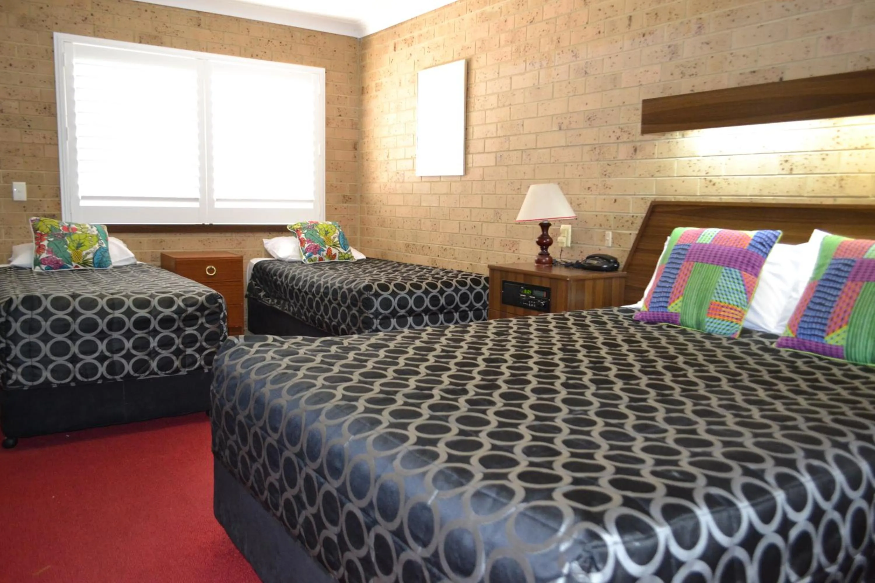 Bedroom, Bed in Tamworth Motor Inn & Cabins
