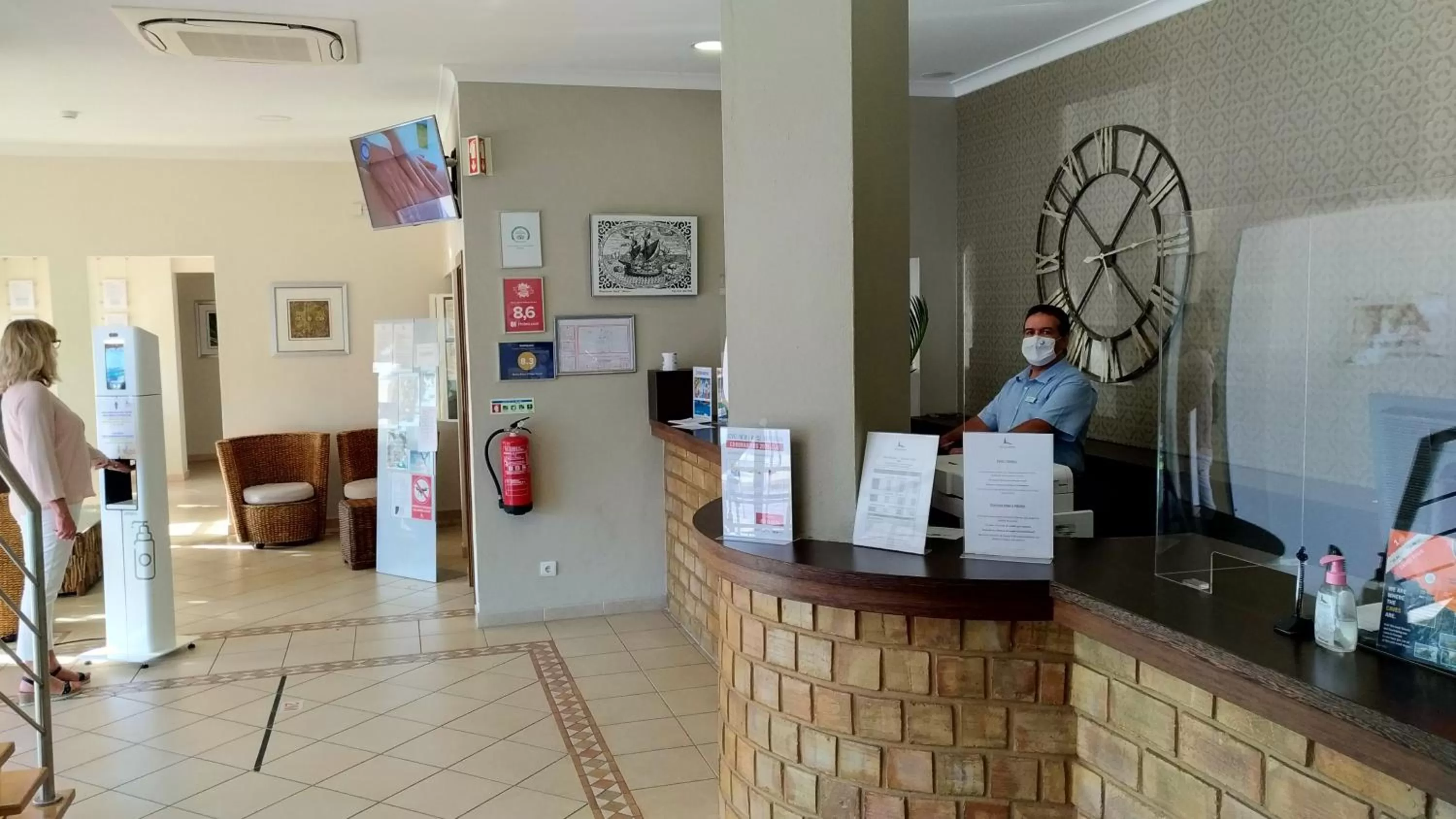 Staff in Rocha Brava Village Resort