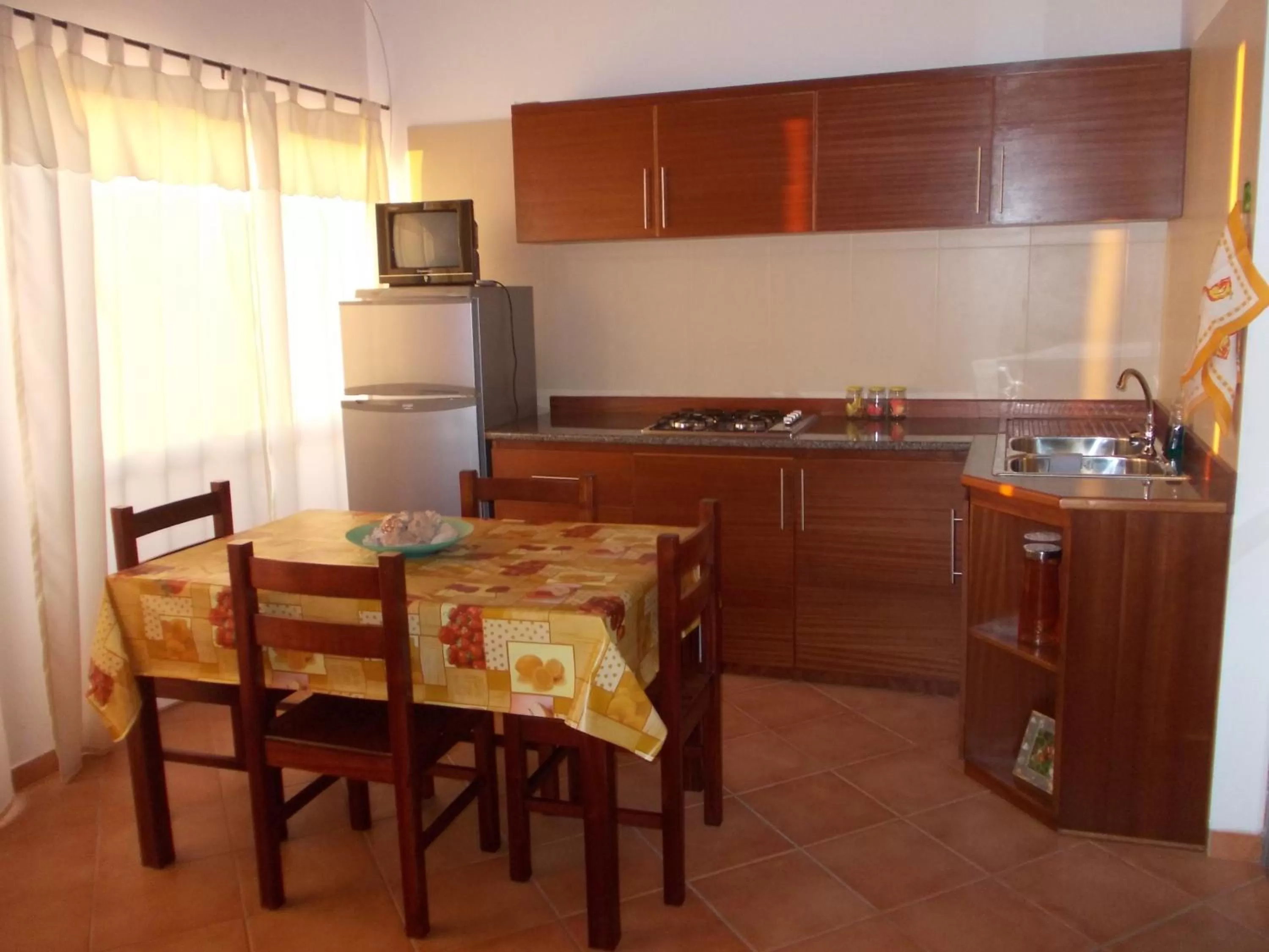 Dining area, Kitchen/Kitchenette in Casa Comba