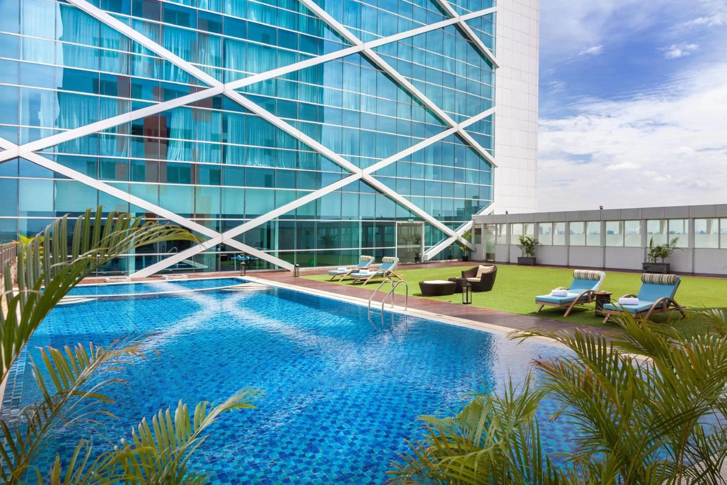 Swimming pool in Fairfield by Marriott Surabaya