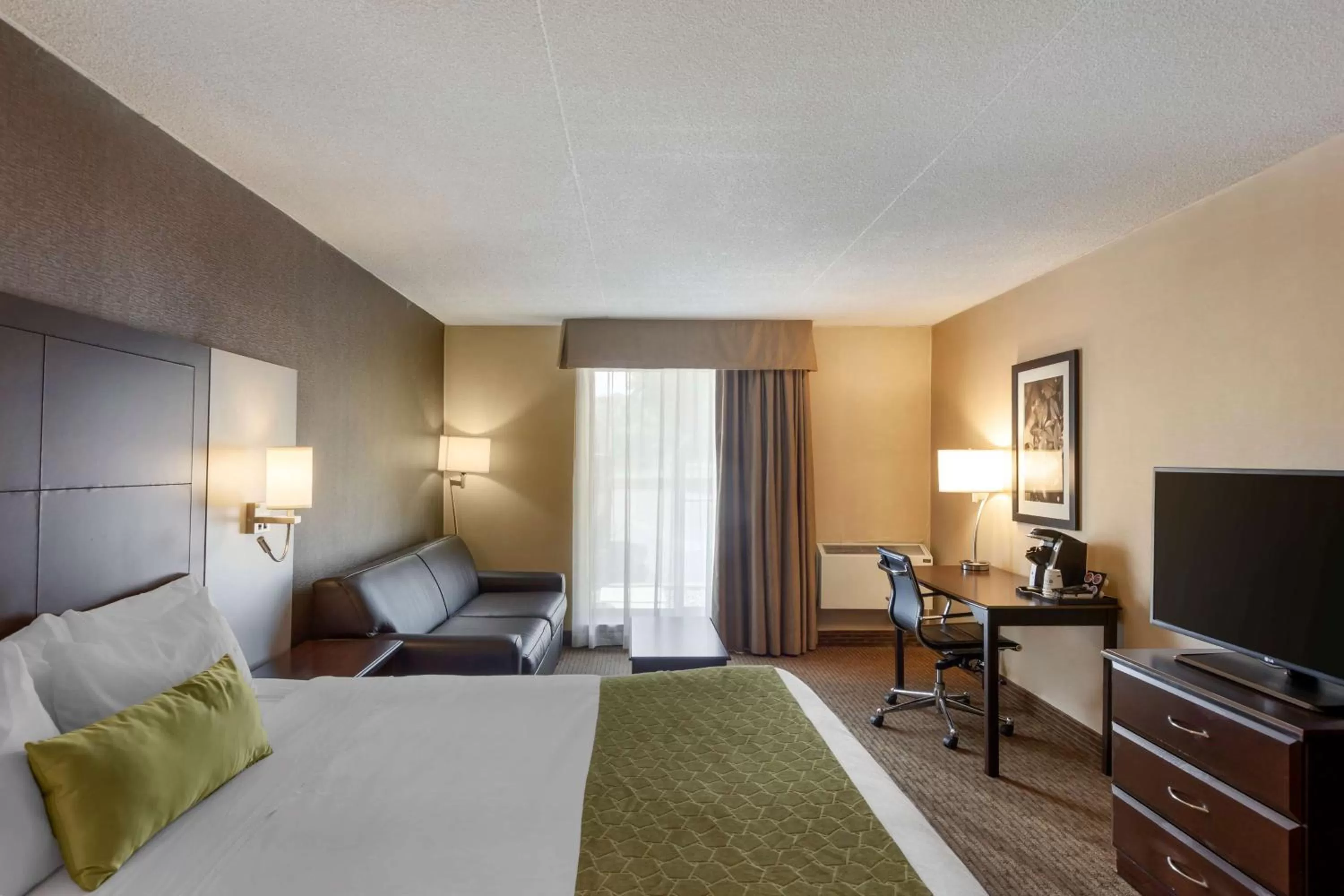 Bedroom, Bed in Best Western Plus Leamington Hotel & Conference Centre