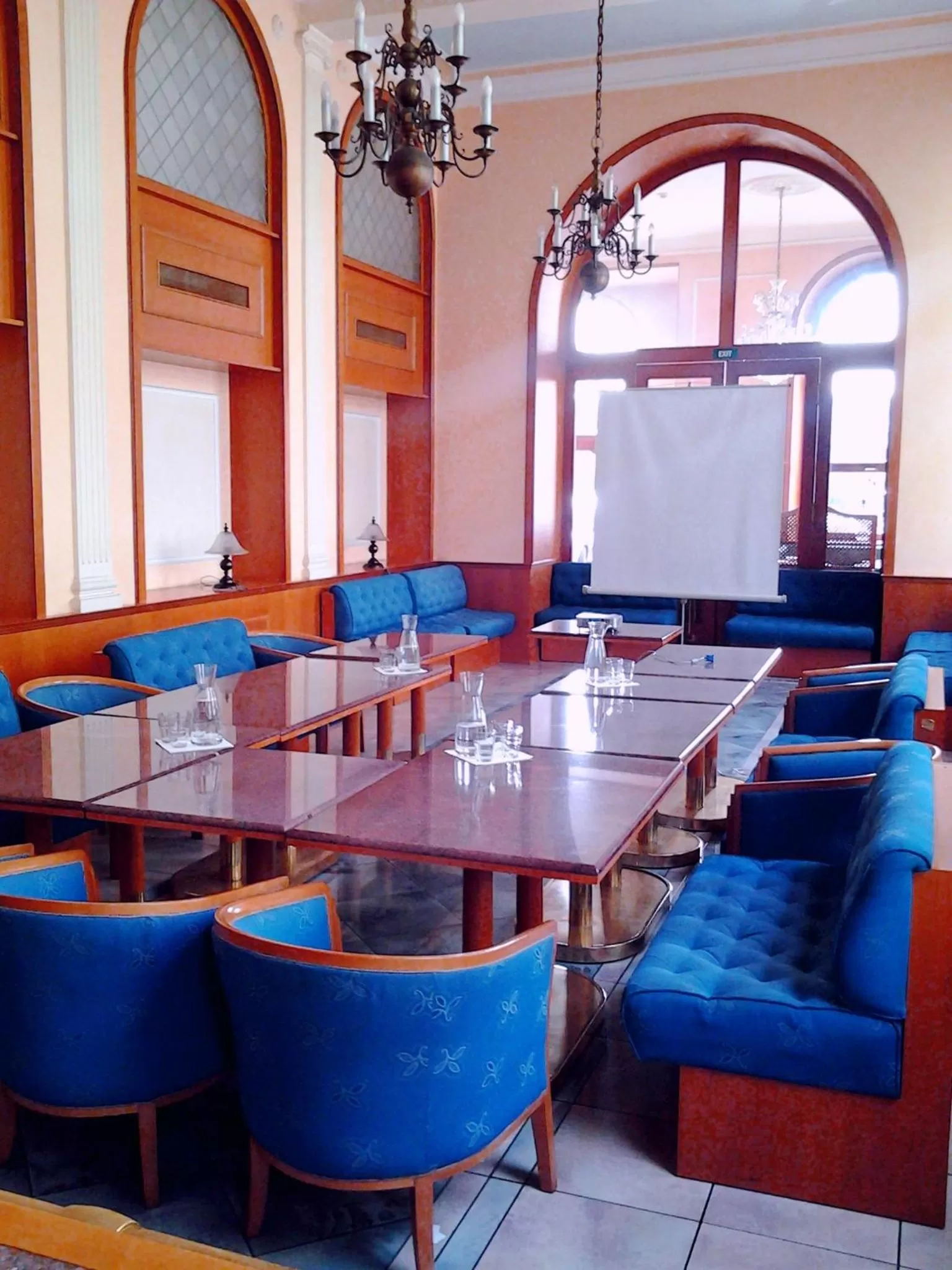 Business facilities in Hotel Opera